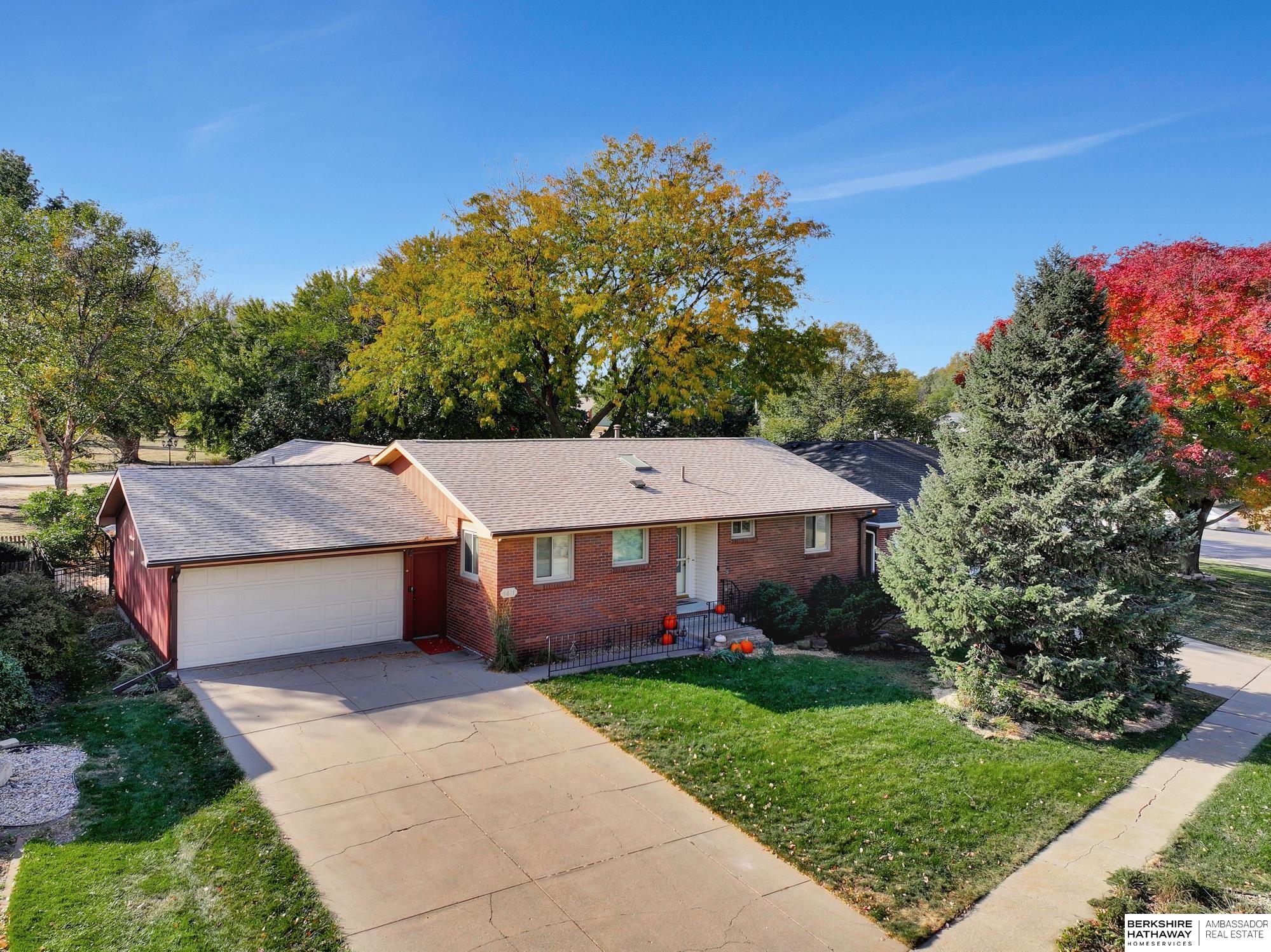 5611 Prescott Avenue