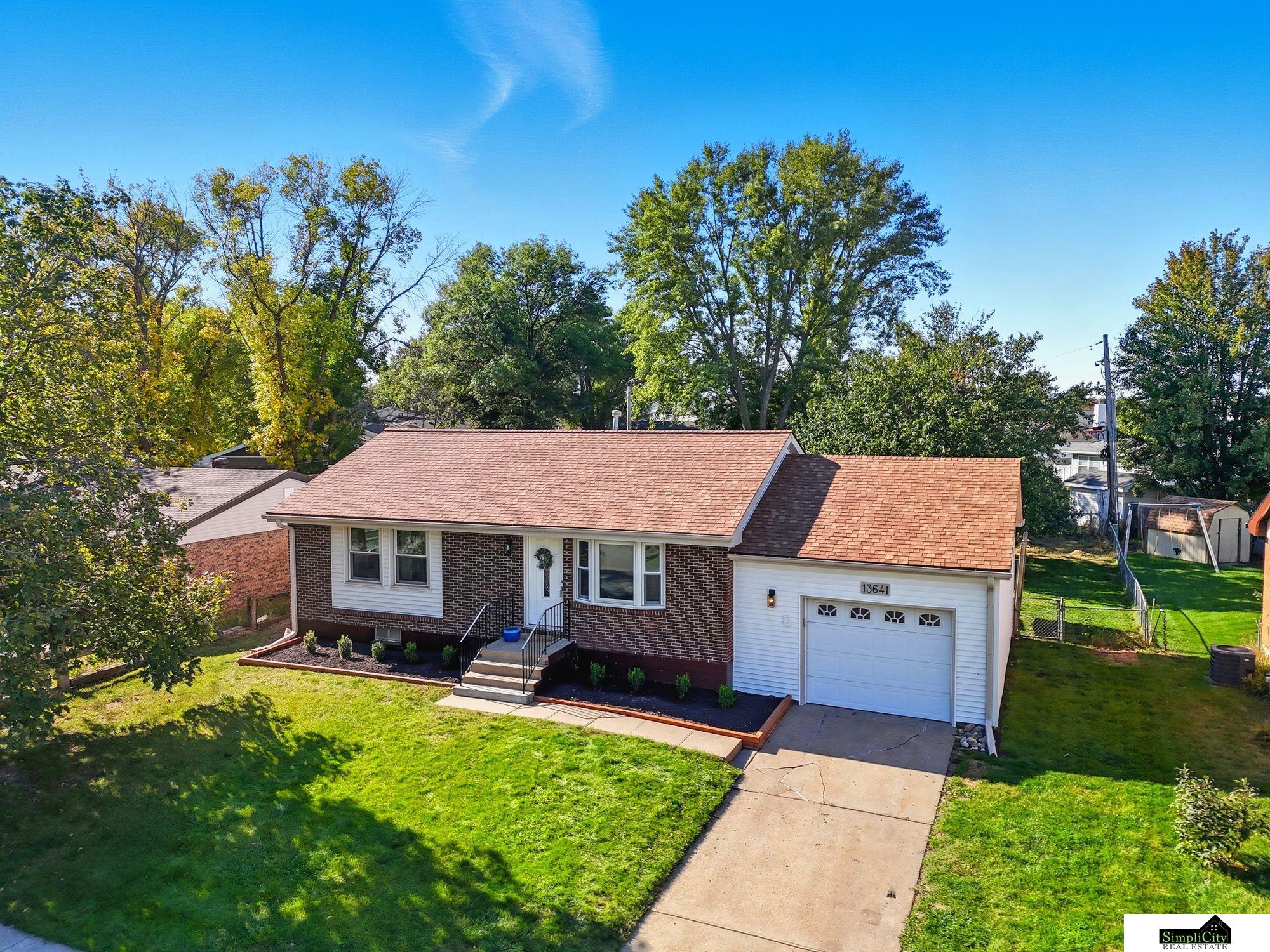 13641 Kenilworth Street