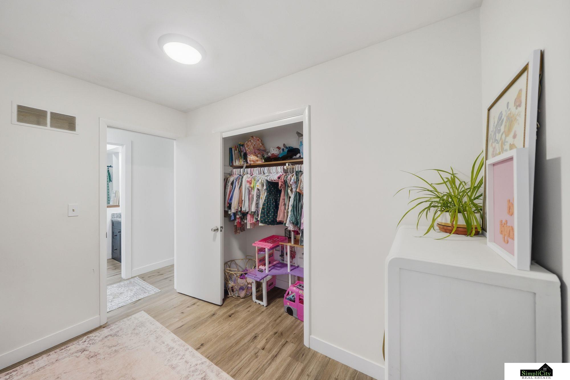 13641 Kenilworth Street