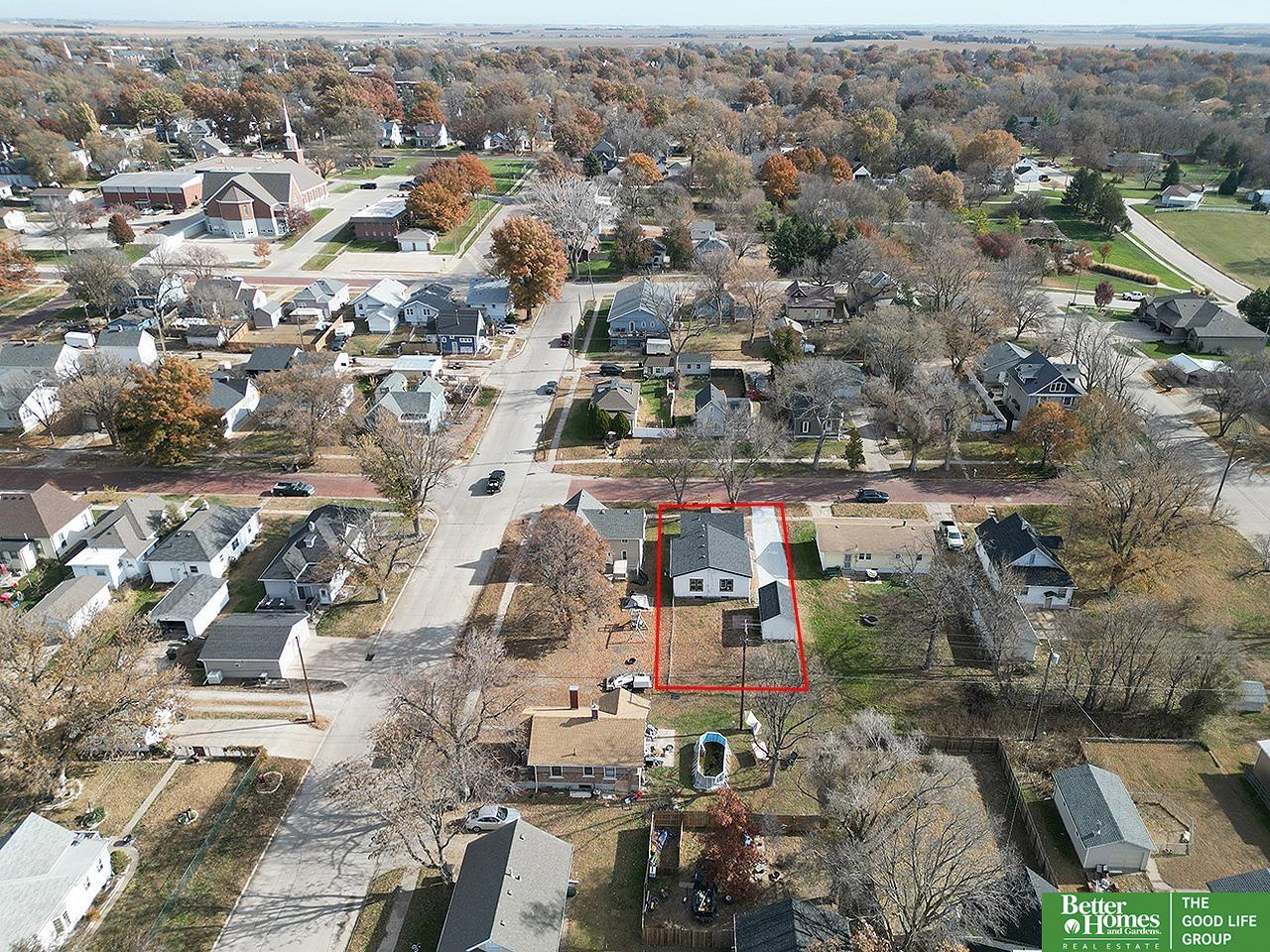 321 N Iowa Avenue N