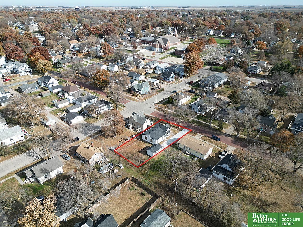 321 N Iowa Avenue N