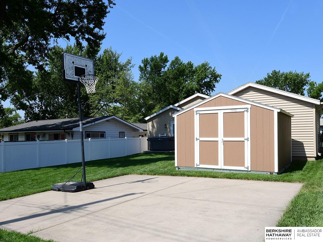 4430 N 10th Street