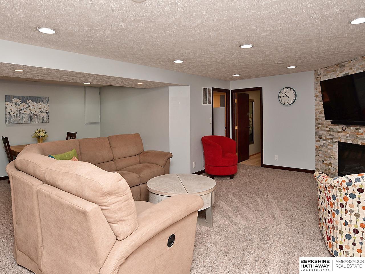 4430 N 10th Street