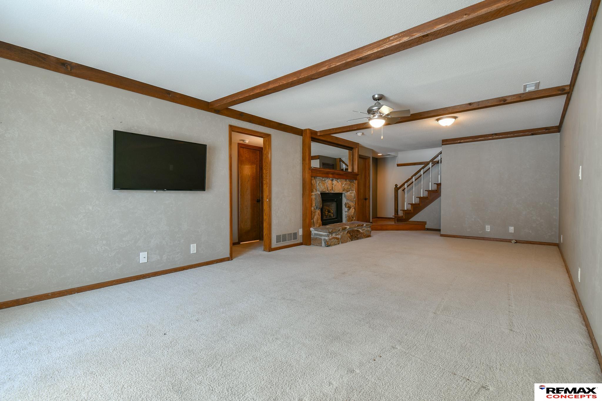 7207 Grand Oaks Drive