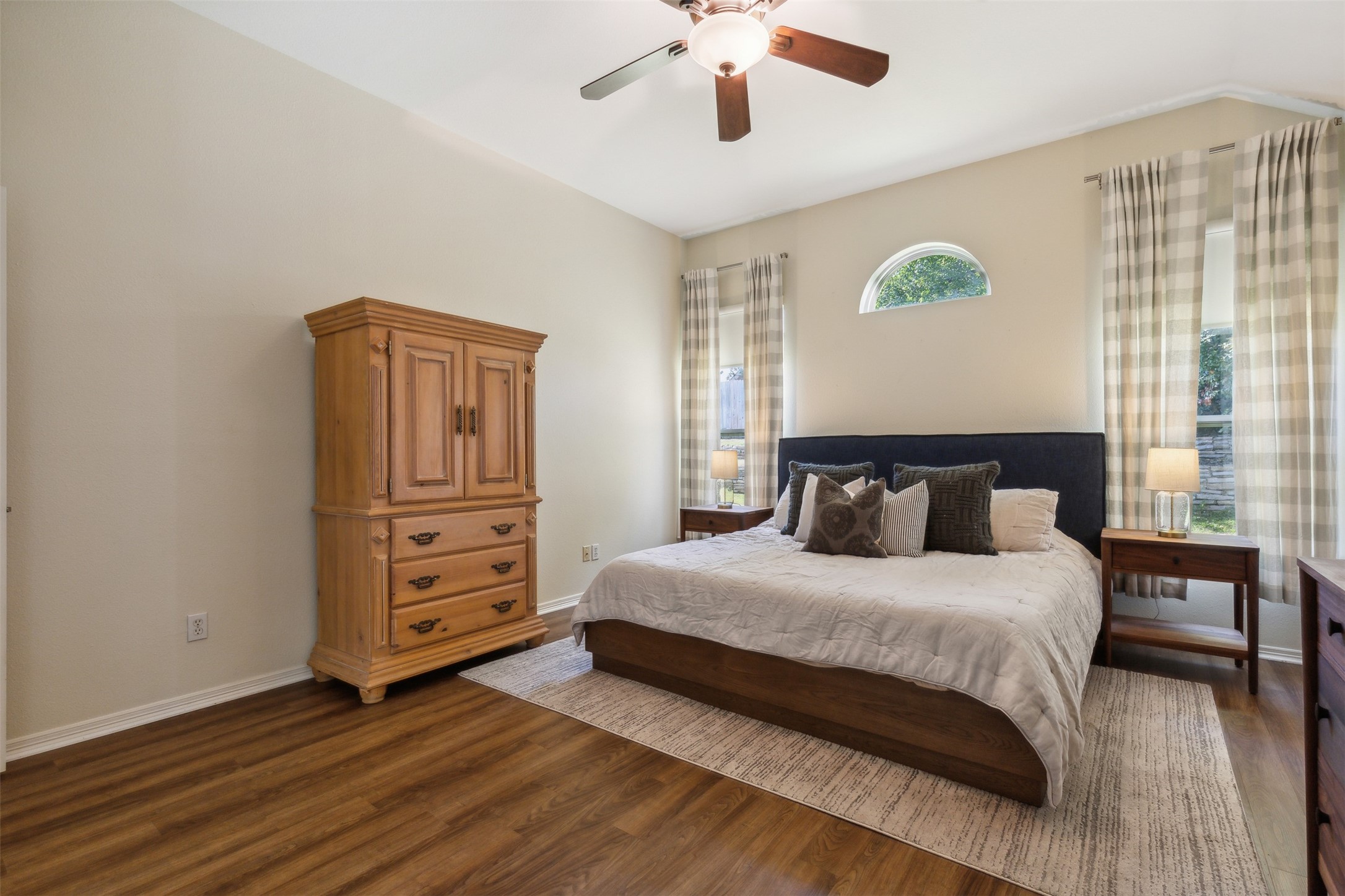 7321 Cottonwood Court