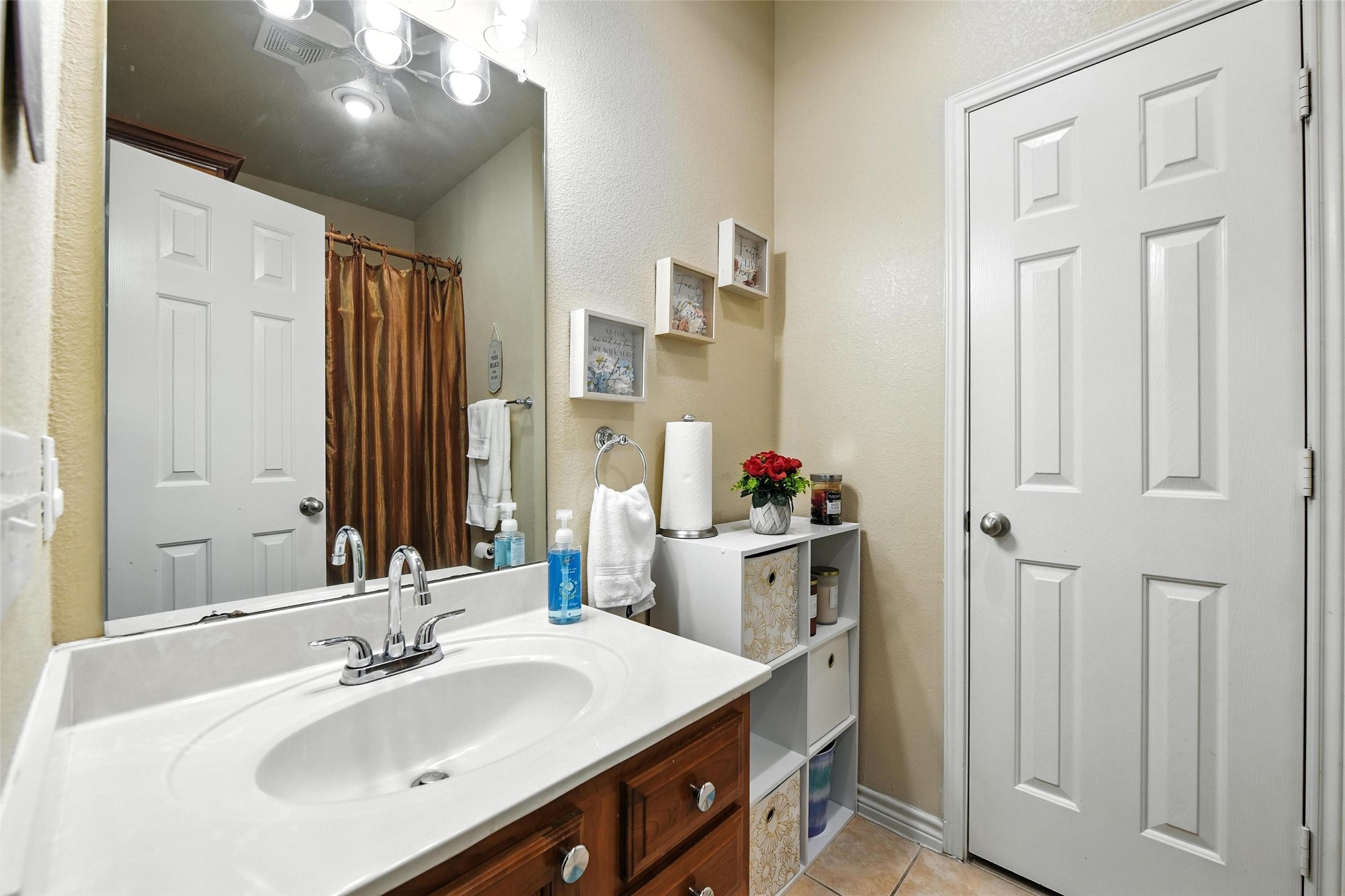 2509 Creek Villas Drive