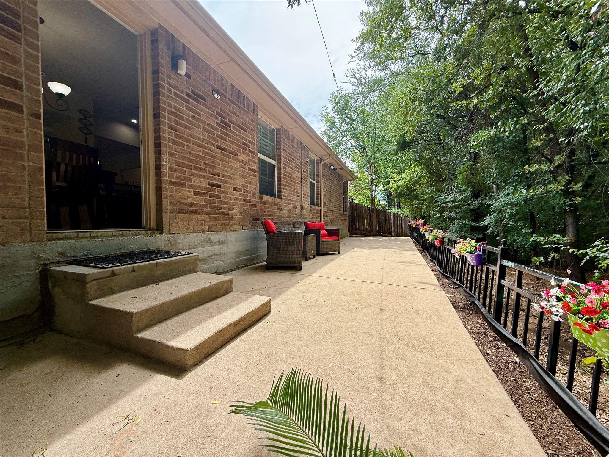2509 Creek Villas Drive
