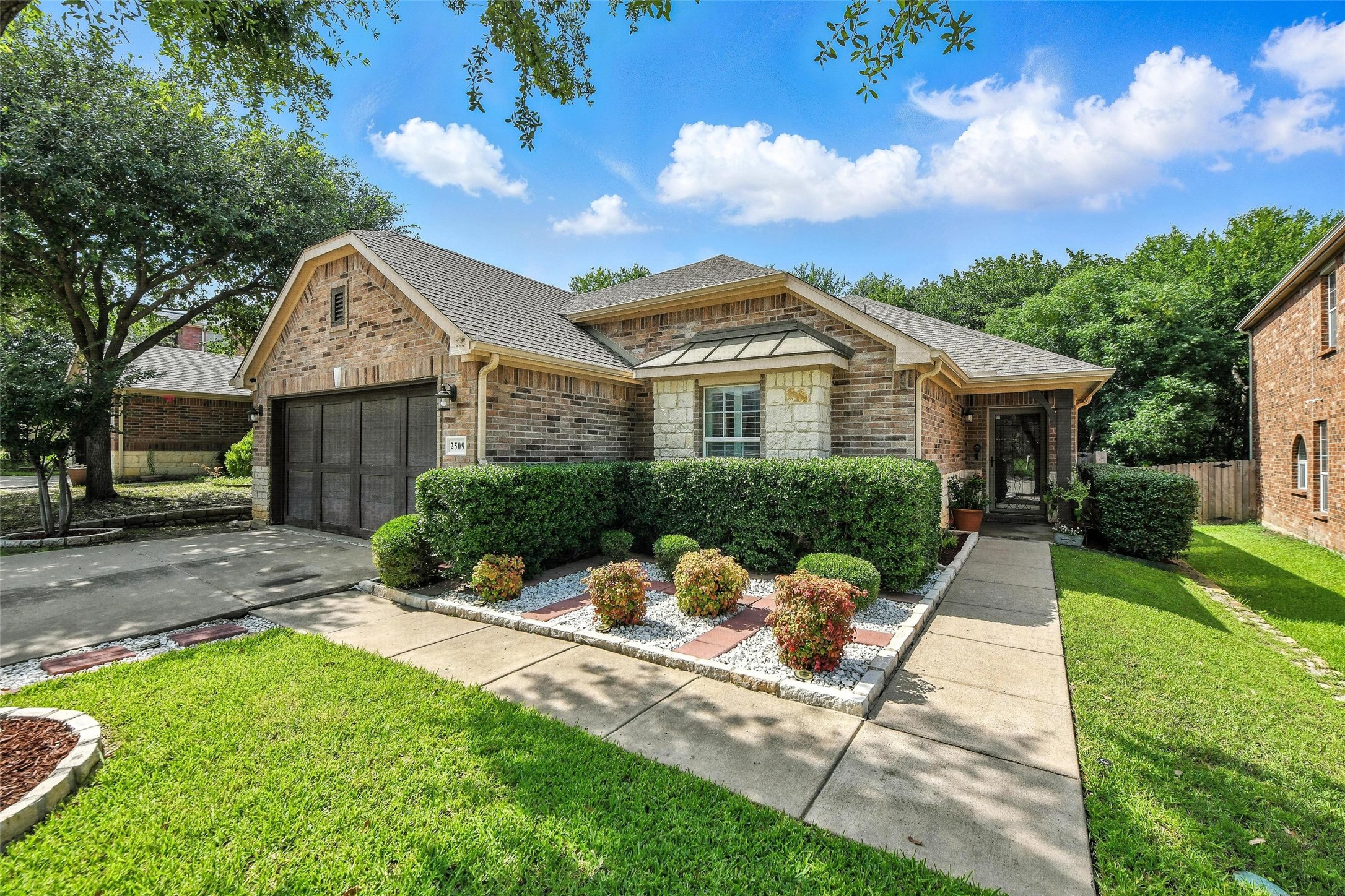 2509 Creek Villas Drive