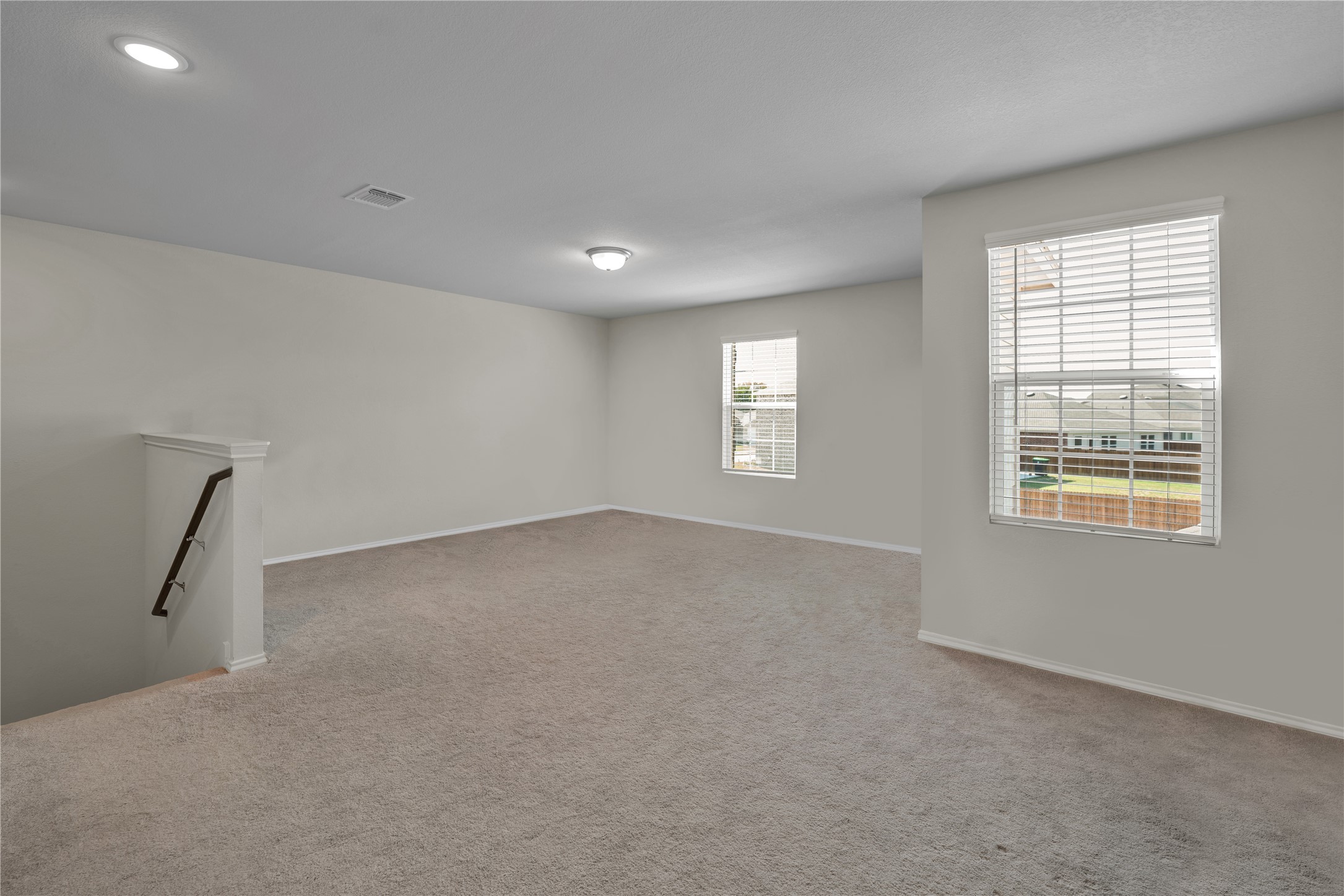16008 Oracle Lane