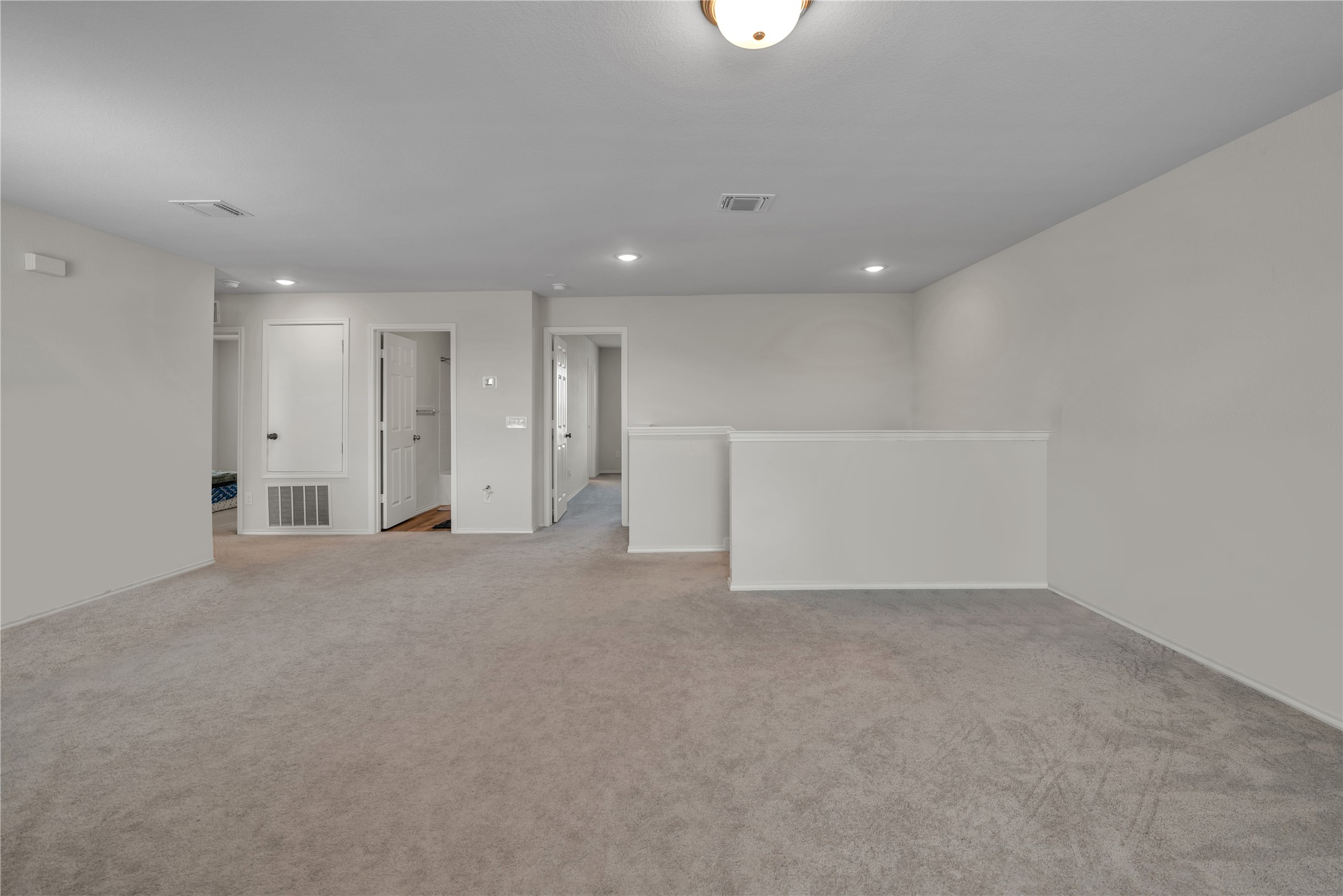 16008 Oracle Lane