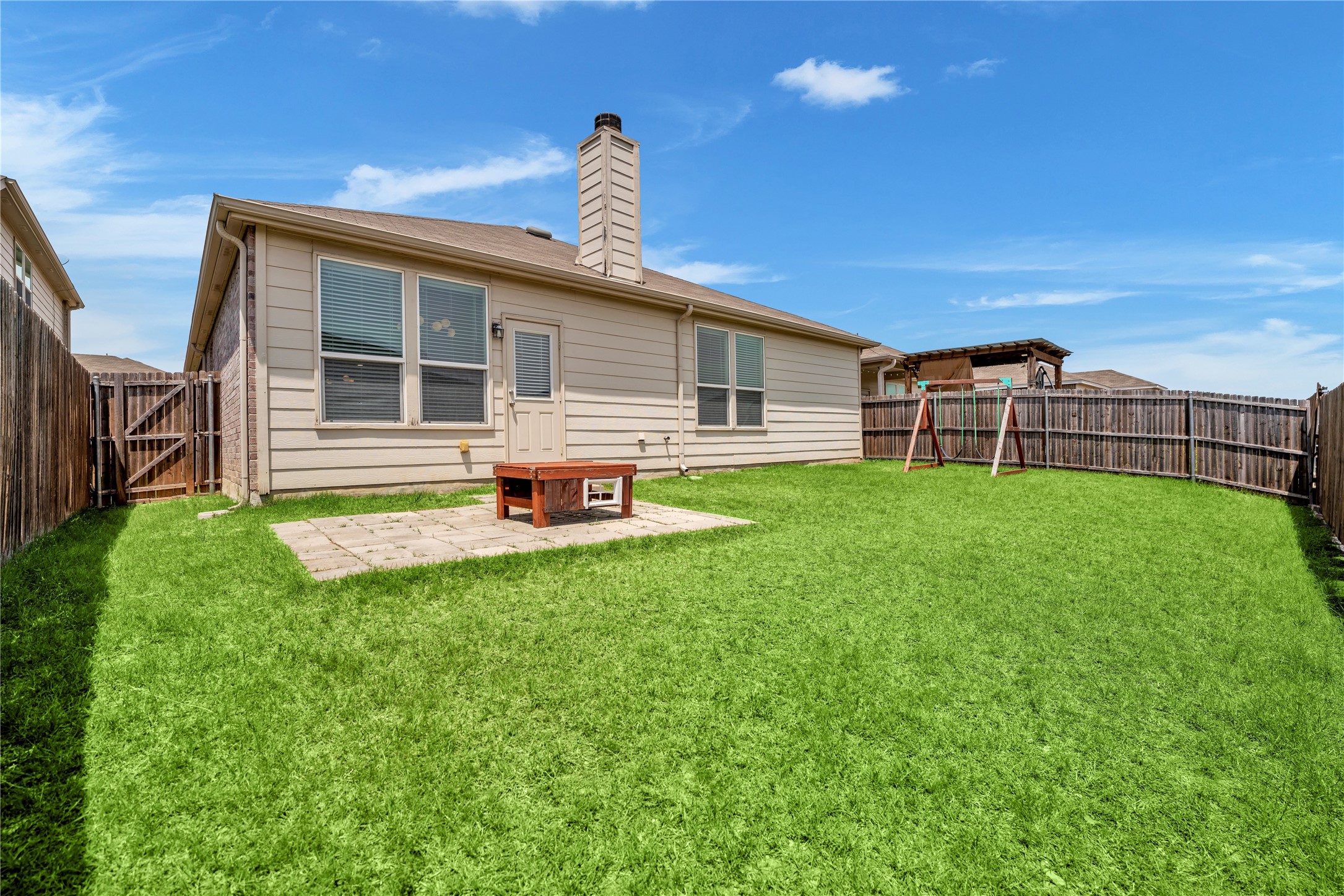 2336 Bermont Red Lane