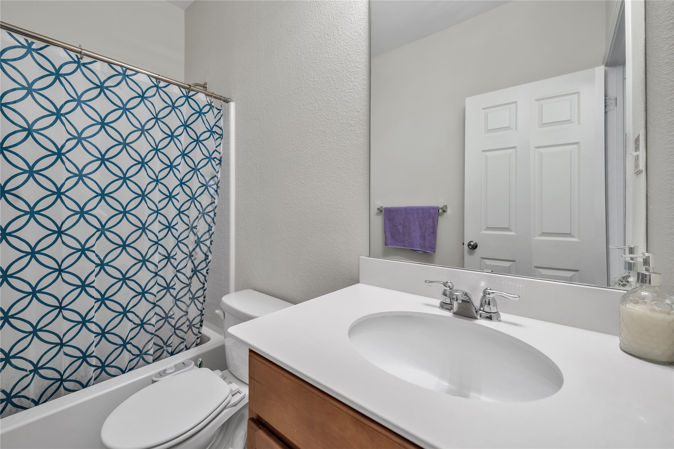 2336 Bermont Red Lane