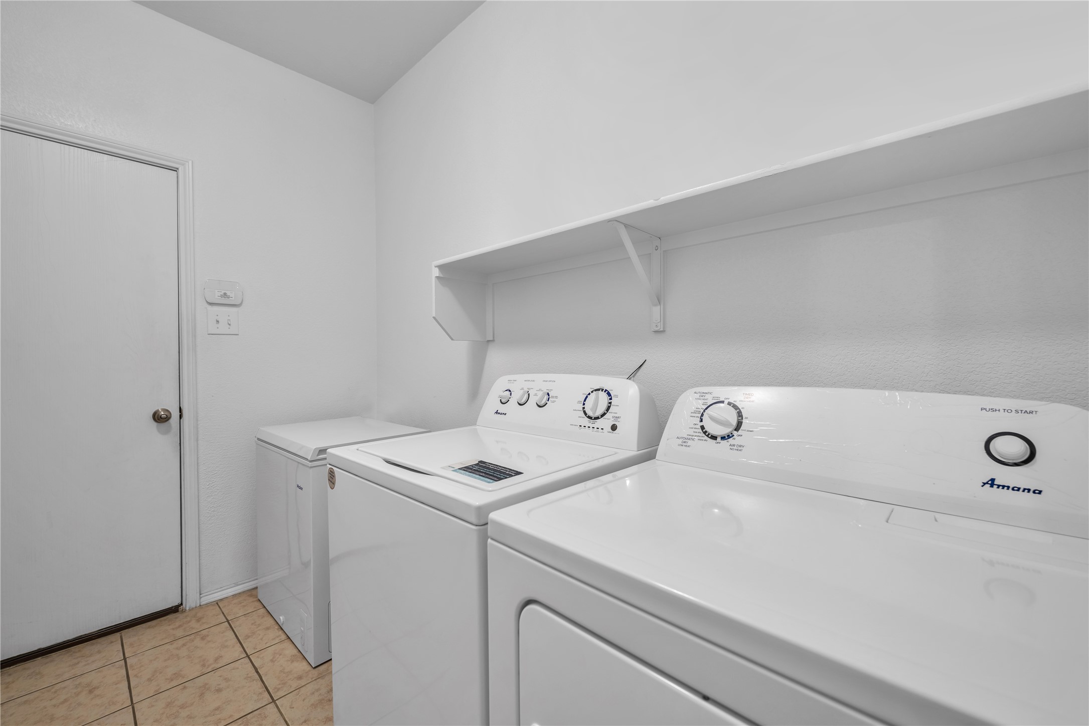 2336 Bermont Red Lane