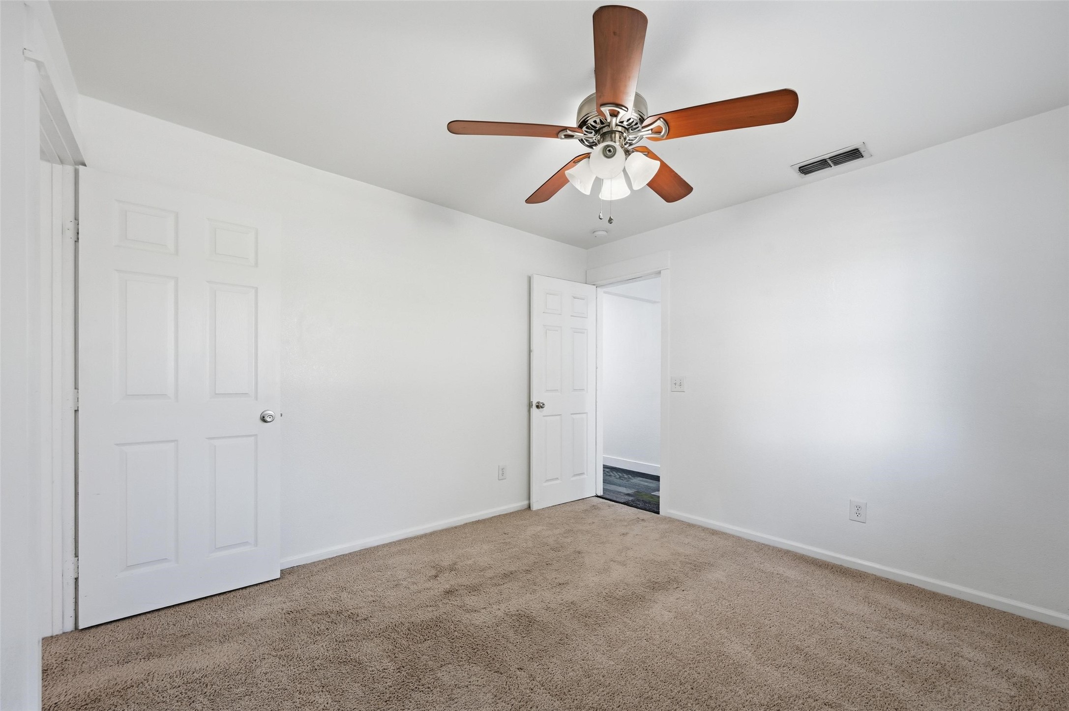 633 Rose Garden Dr, Unit #1