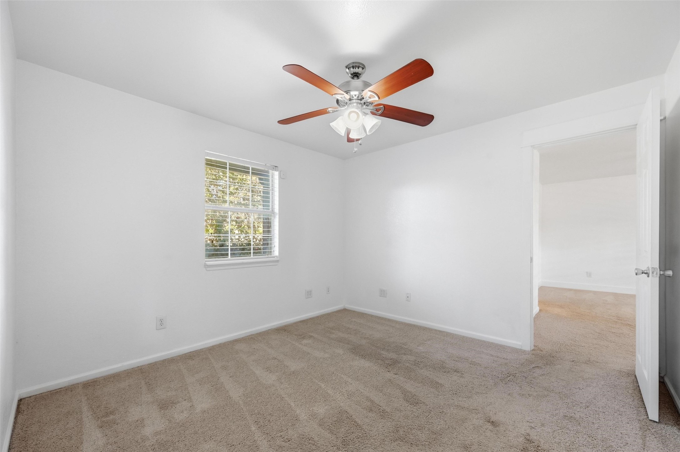 633 Rose Garden Dr, Unit #1