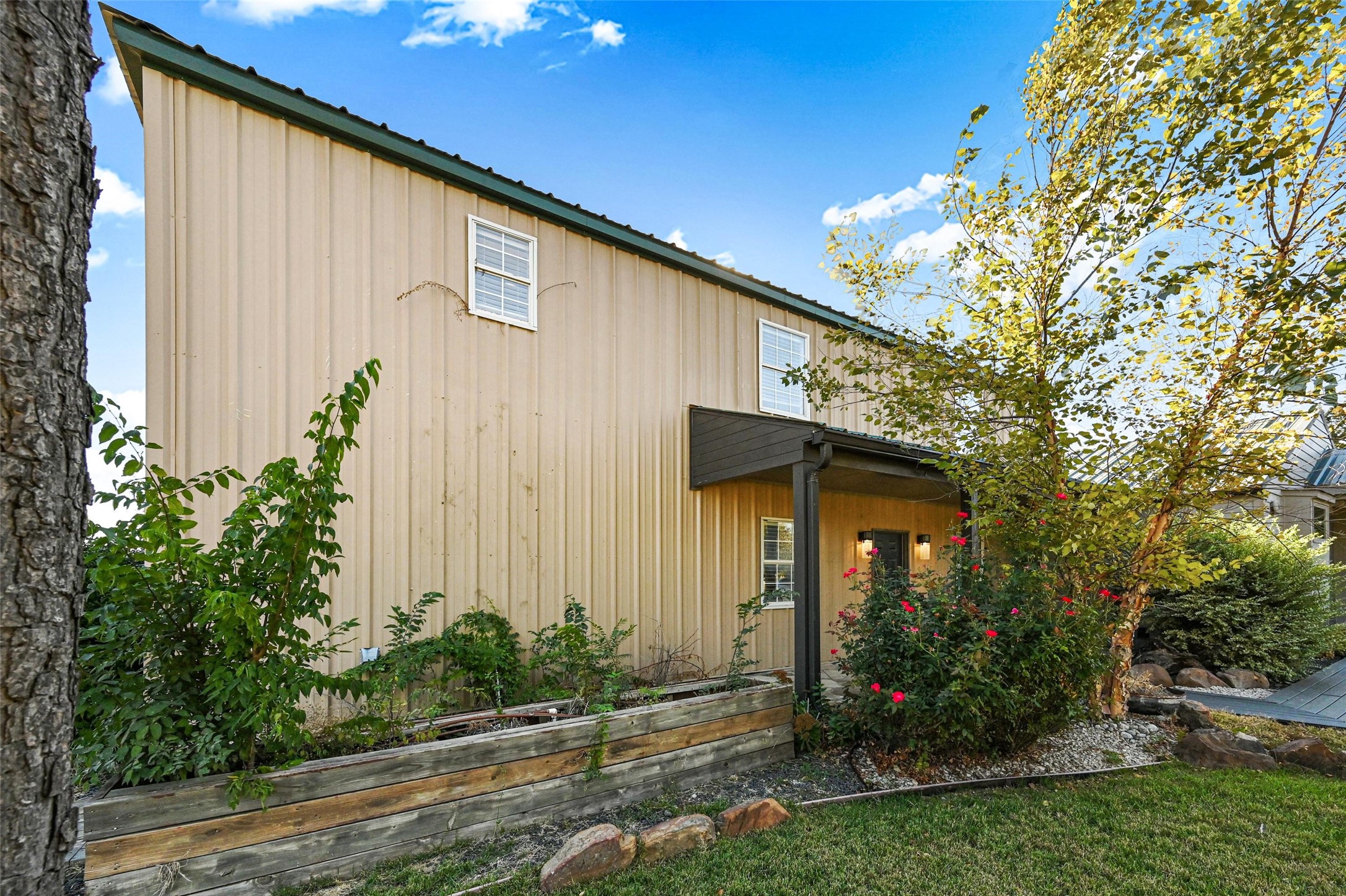 633 Rose Garden Dr, Unit #1