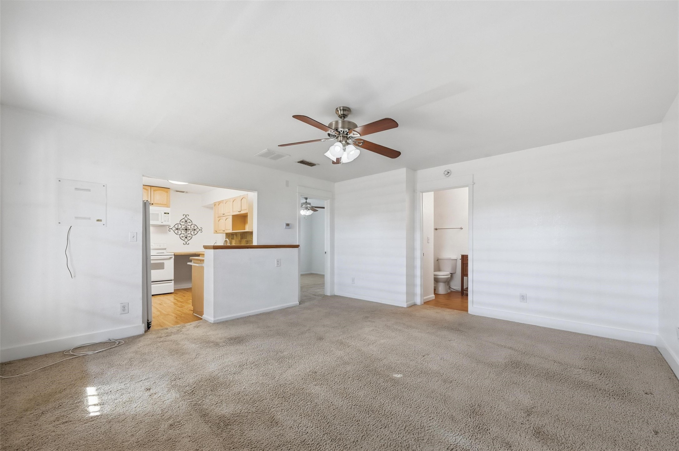 633 Rose Garden Dr, Unit #1