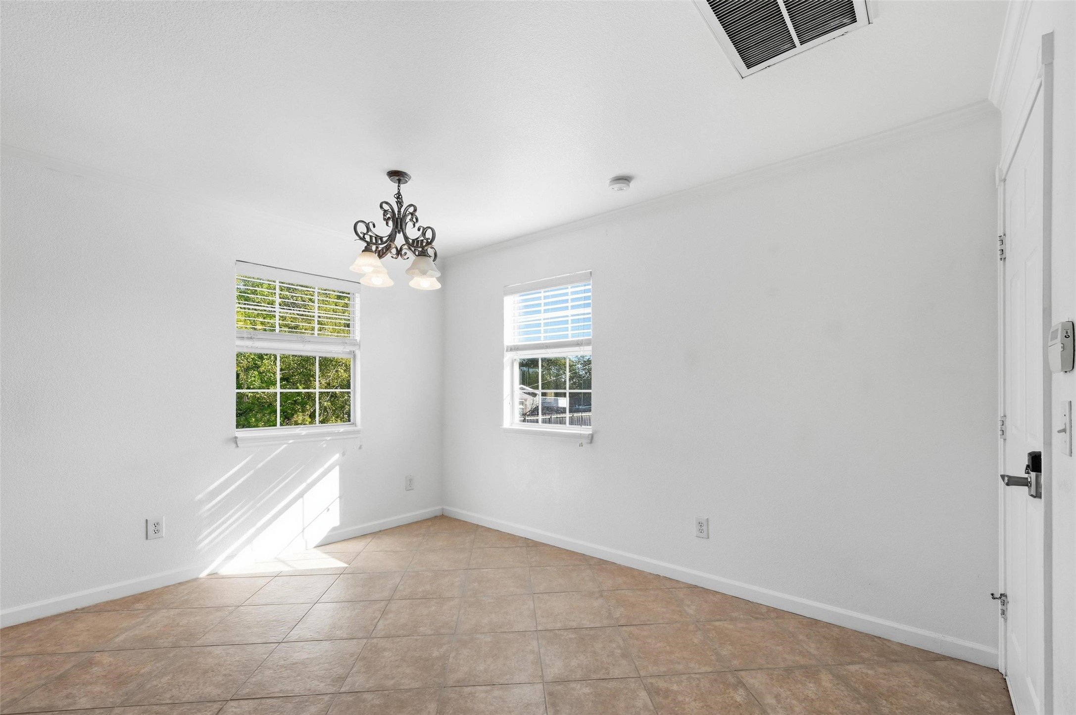 633 Rose Garden Dr, Unit #2