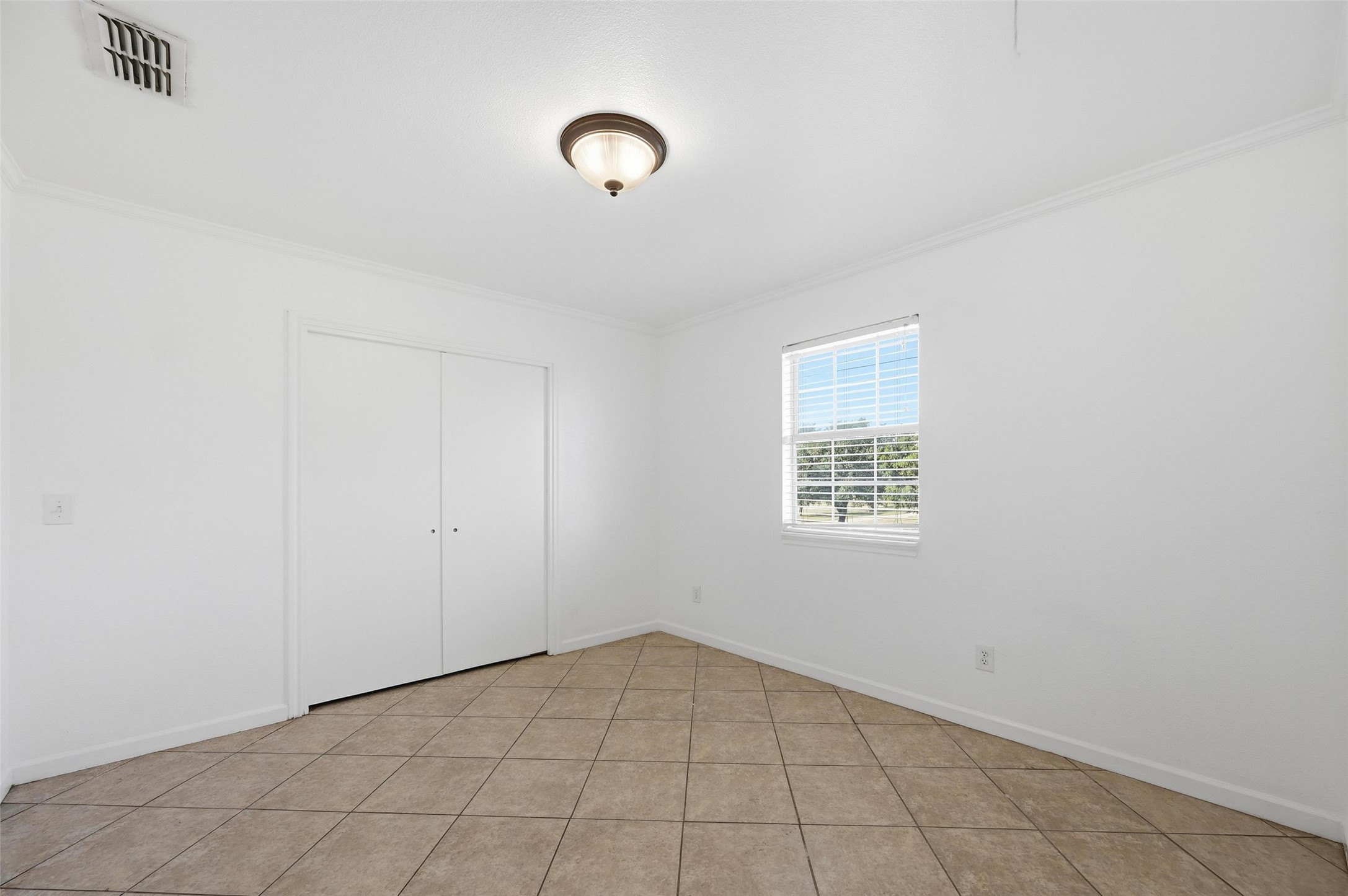 633 Rose Garden Dr, Unit #2