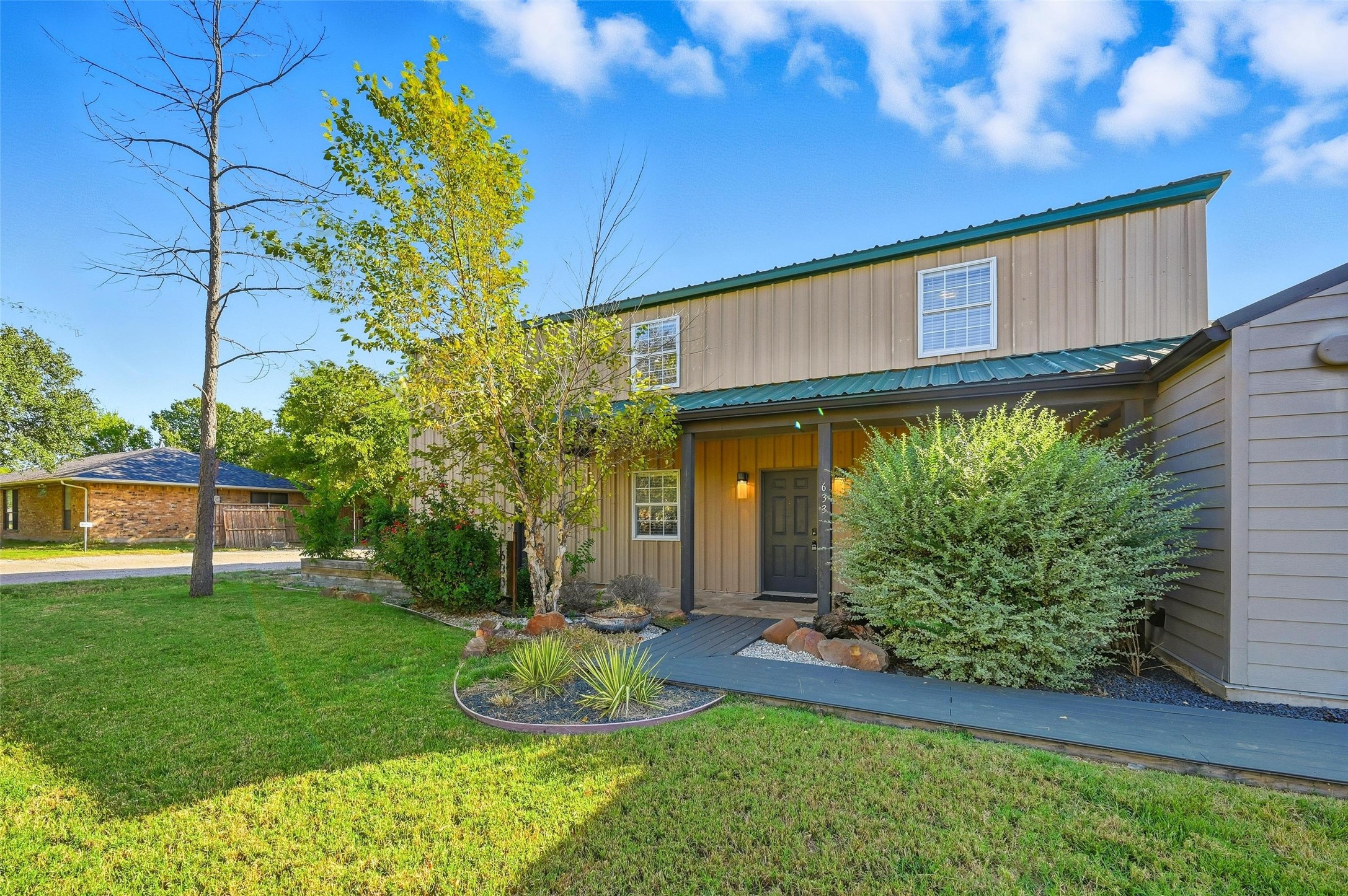 633 Rose Garden Dr, Unit #2