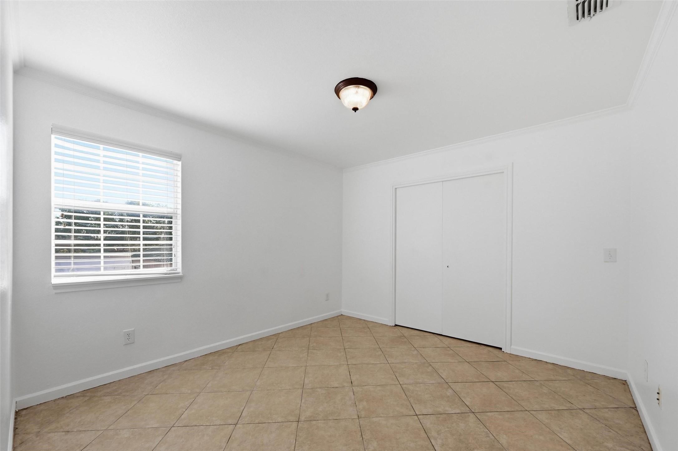 633 Rose Garden Dr, Unit #2