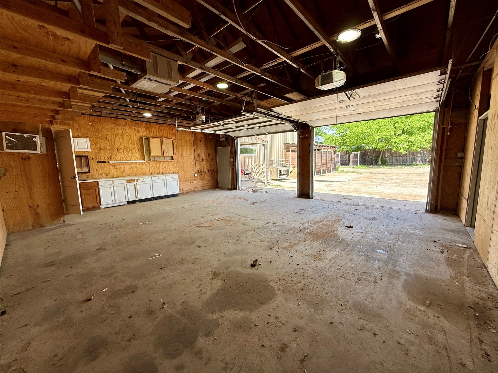 633 Rose Garden Dr, Unit #4