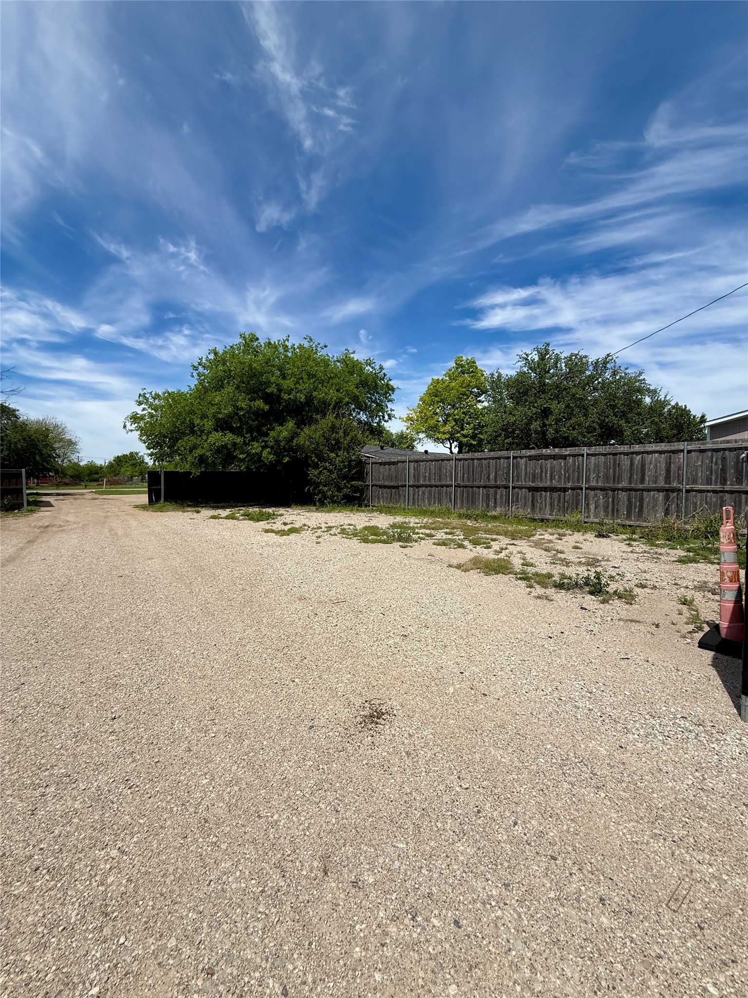 633 Rose Garden Dr, Unit #4