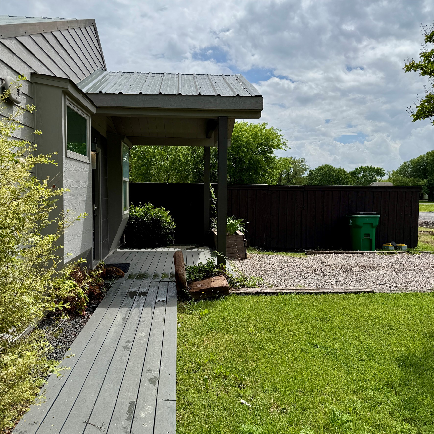 633 Rose Garden Dr, Unit #3