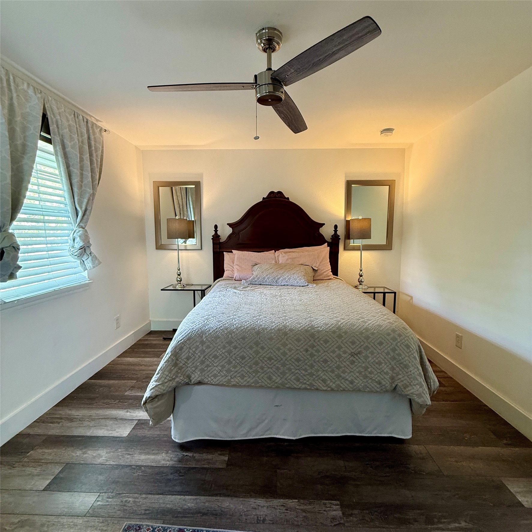 633 Rose Garden Dr, Unit #3