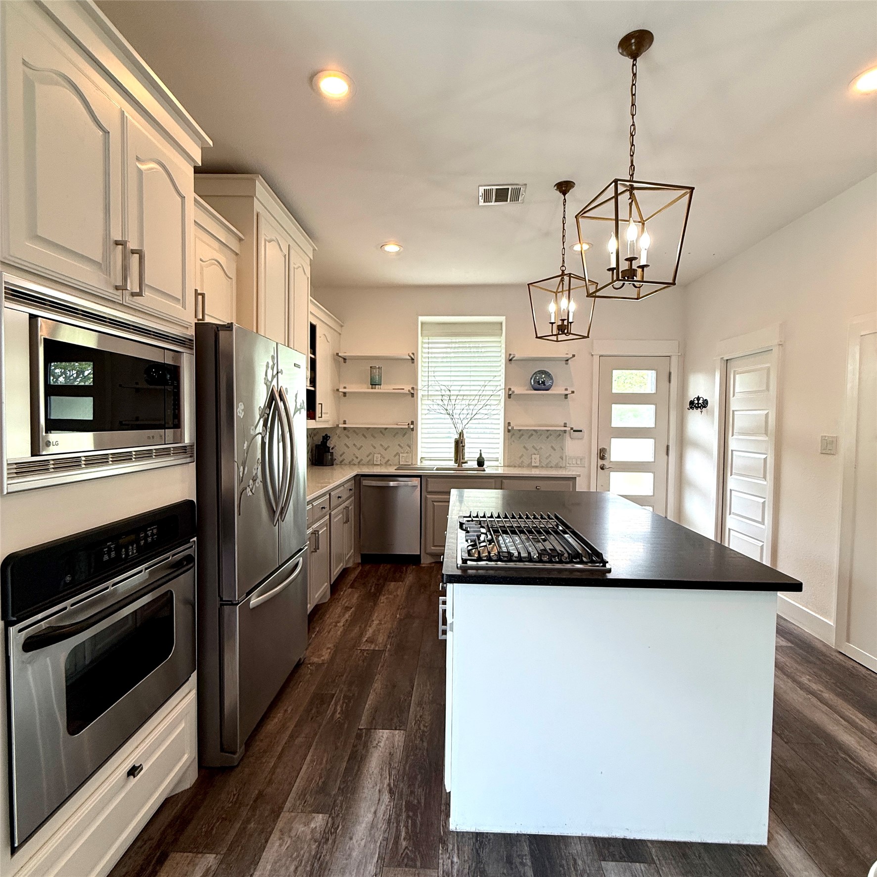 633 Rose Garden Dr, Unit #3