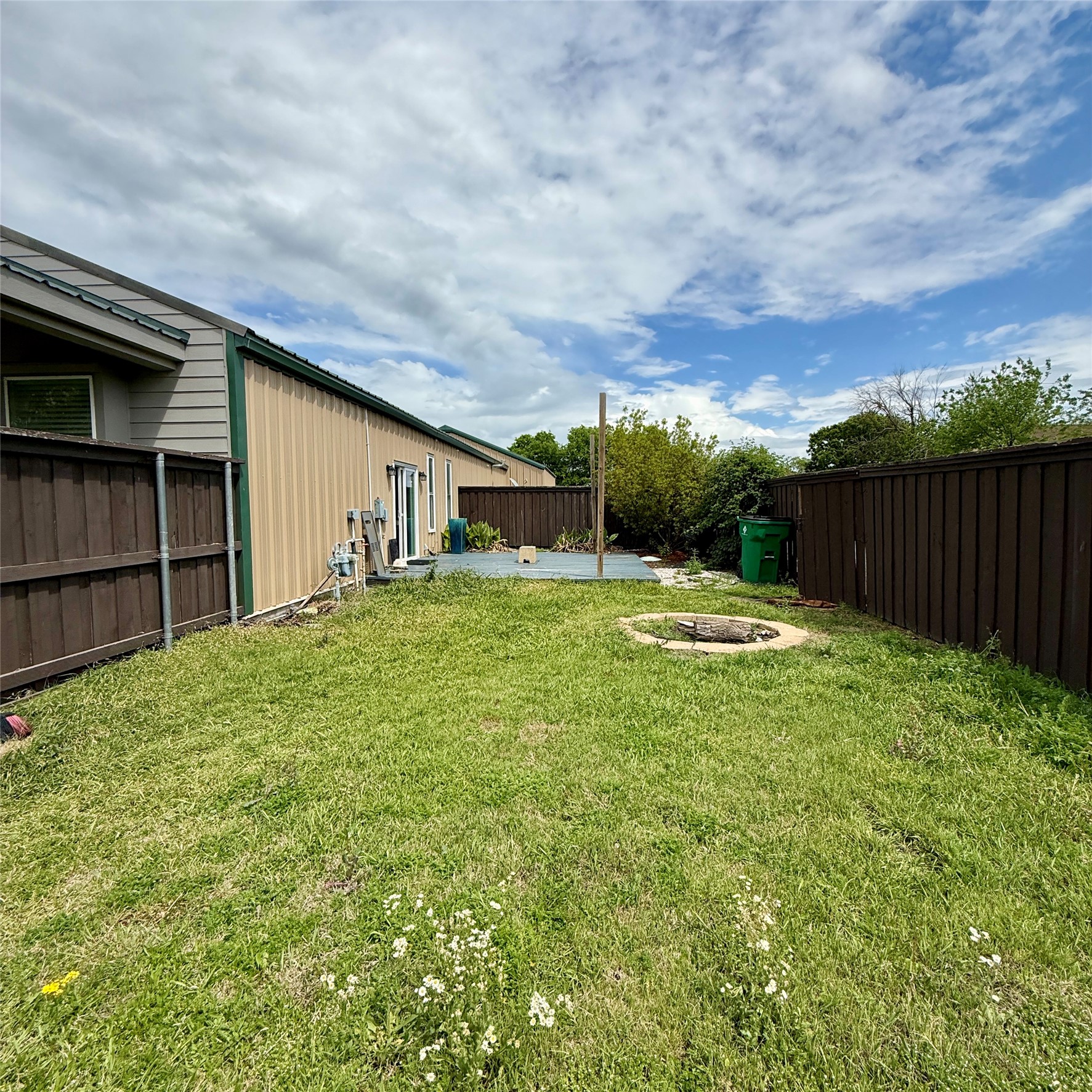 633 Rose Garden Dr, Unit #3