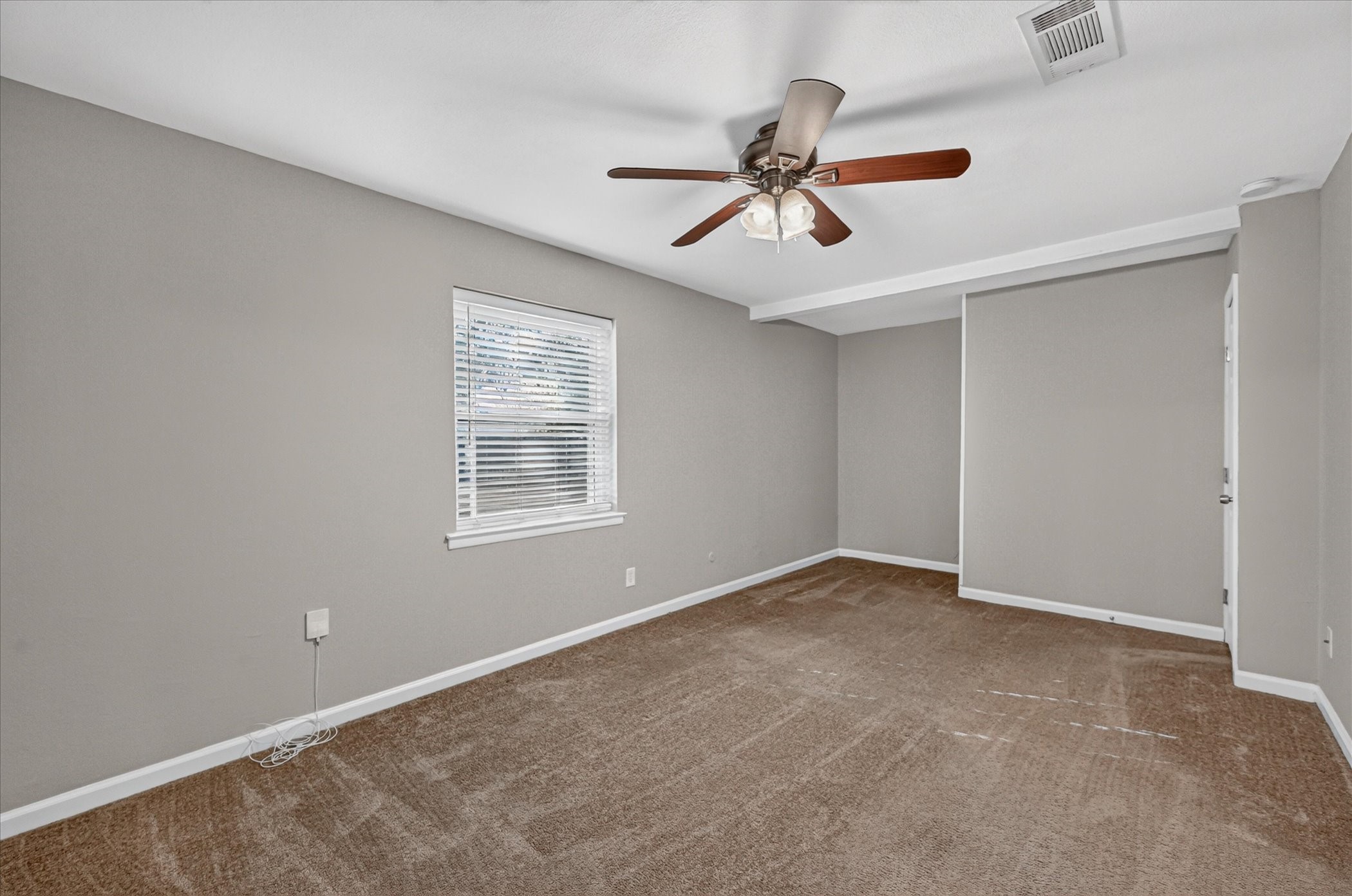 1121 Greendale Drive