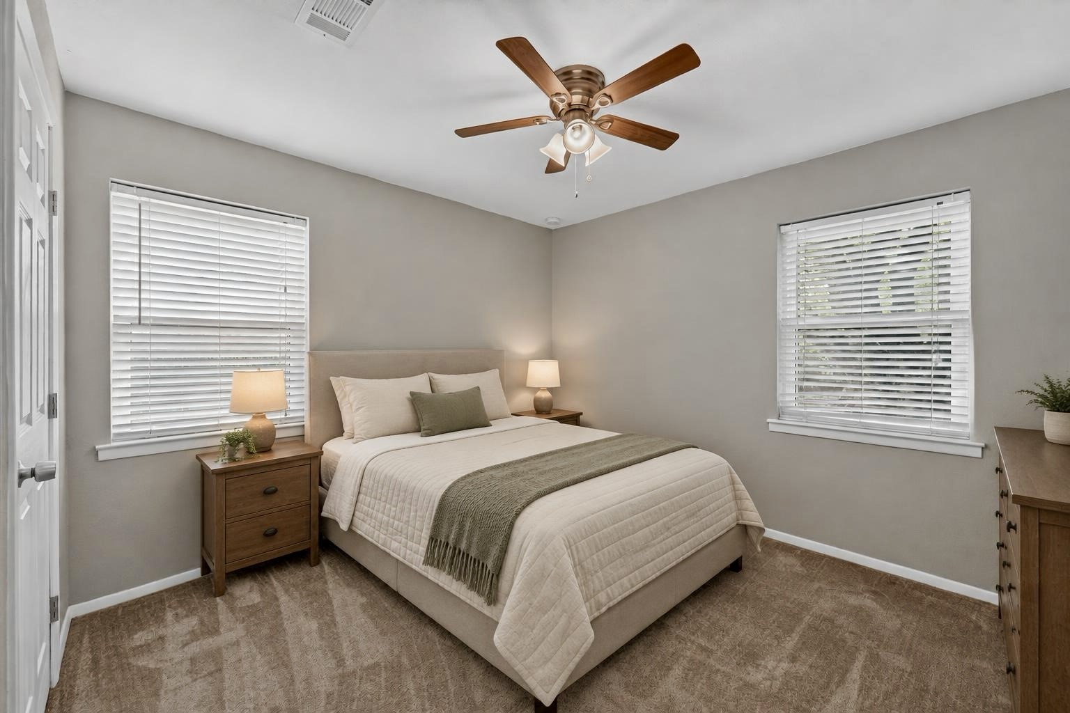 1121 Greendale Drive