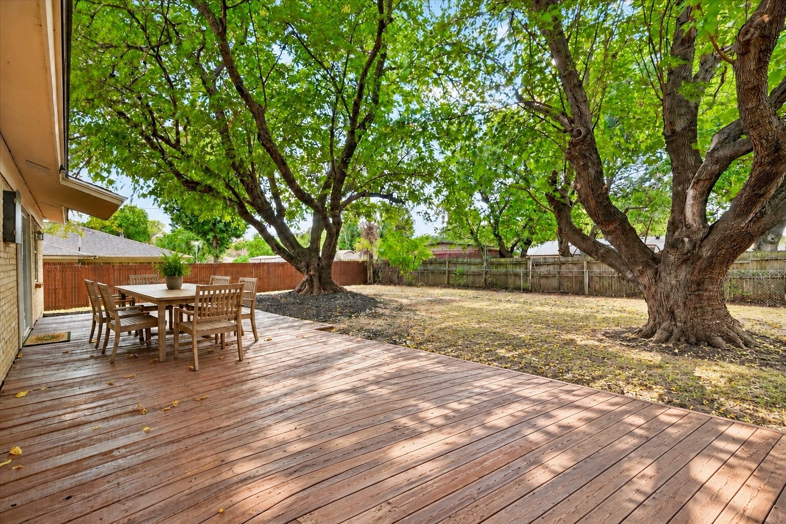 1121 Greendale Drive