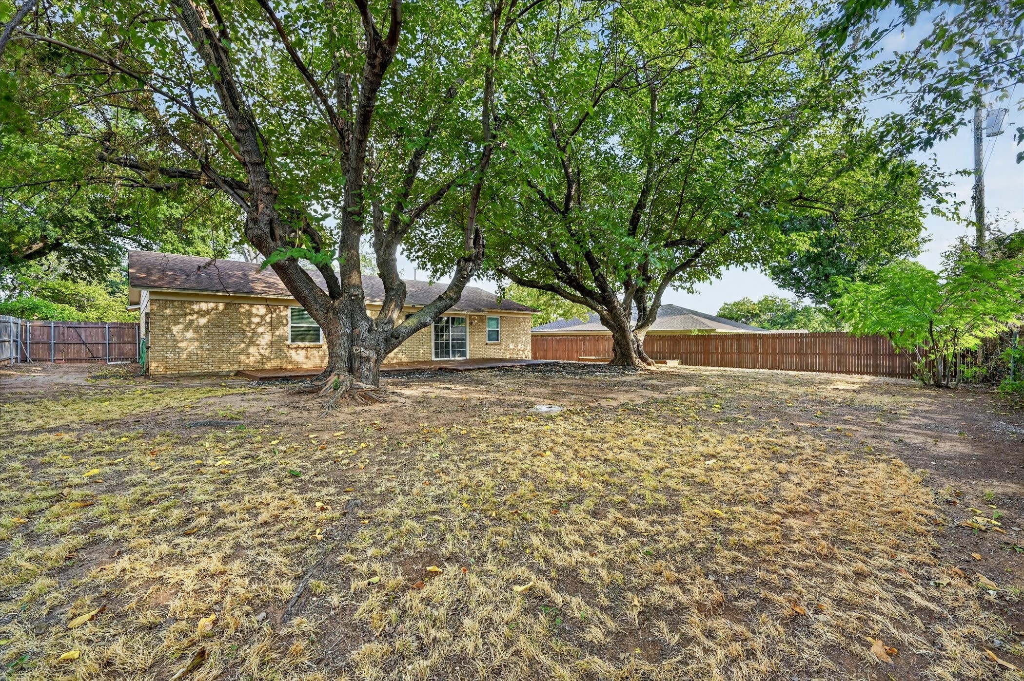 1121 Greendale Drive