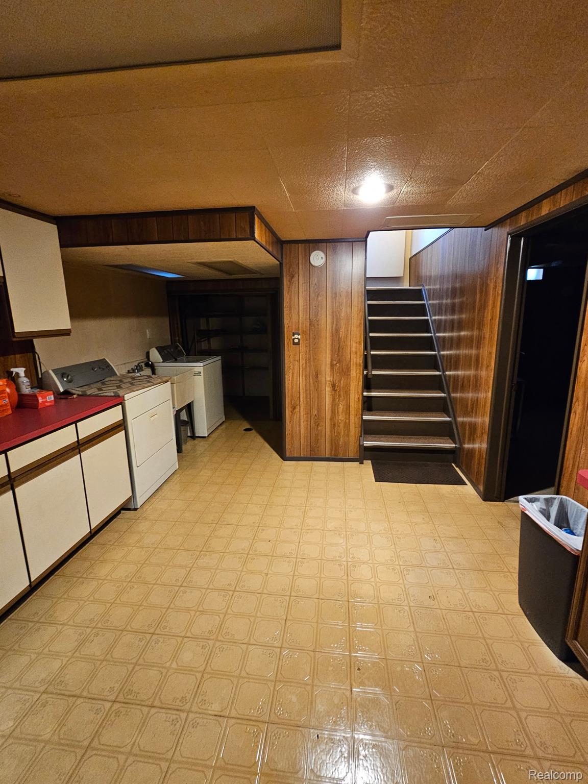 34245 Shawnee Street