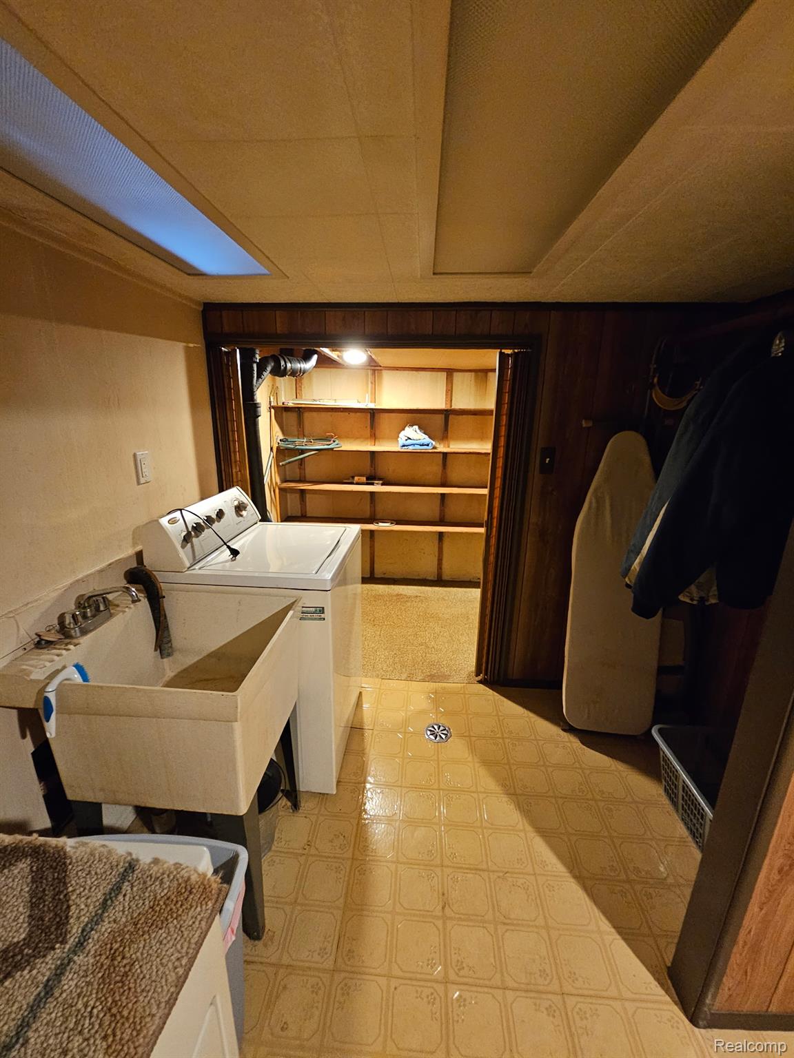 34245 Shawnee Street