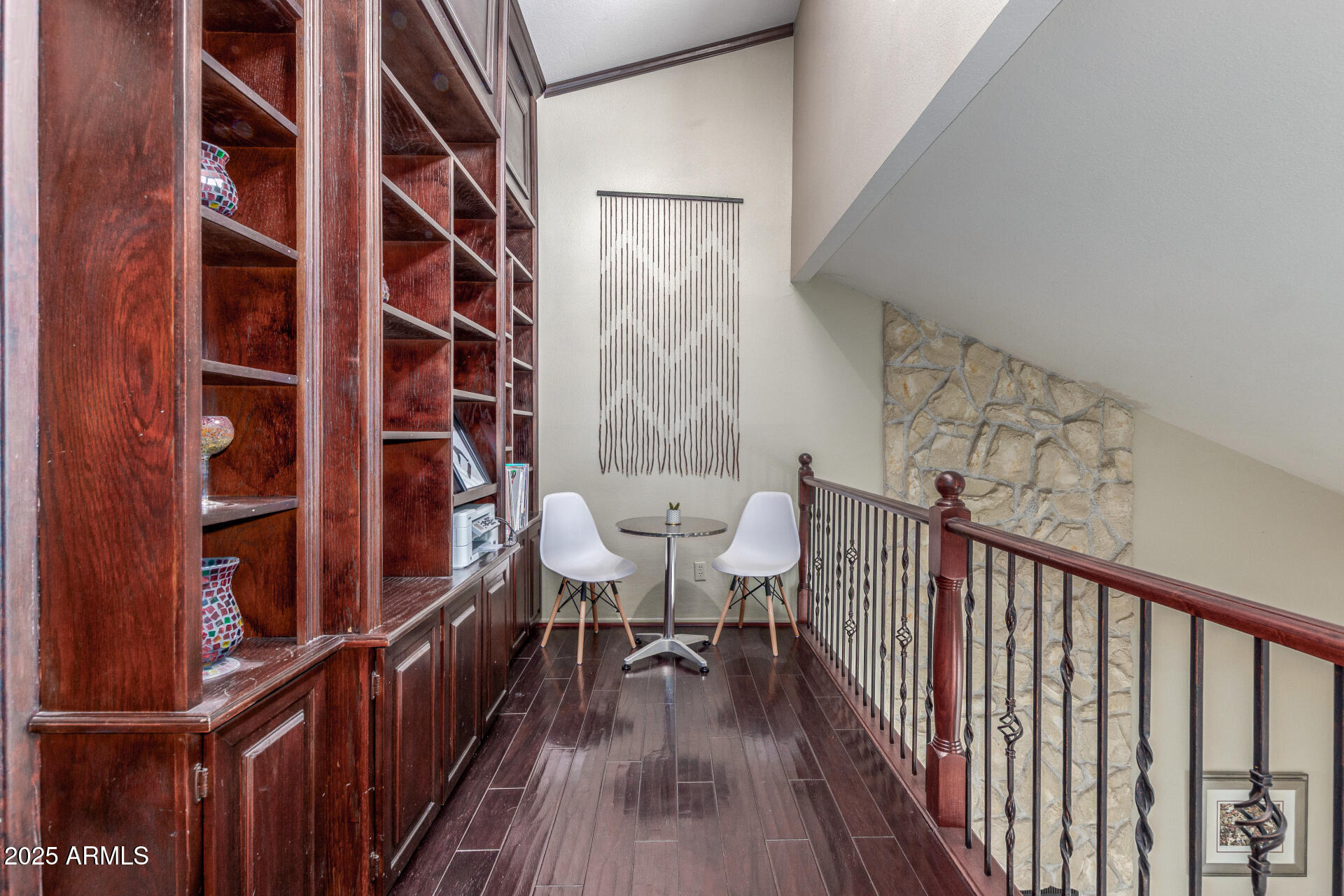 5617 S PIRATES COVE Road