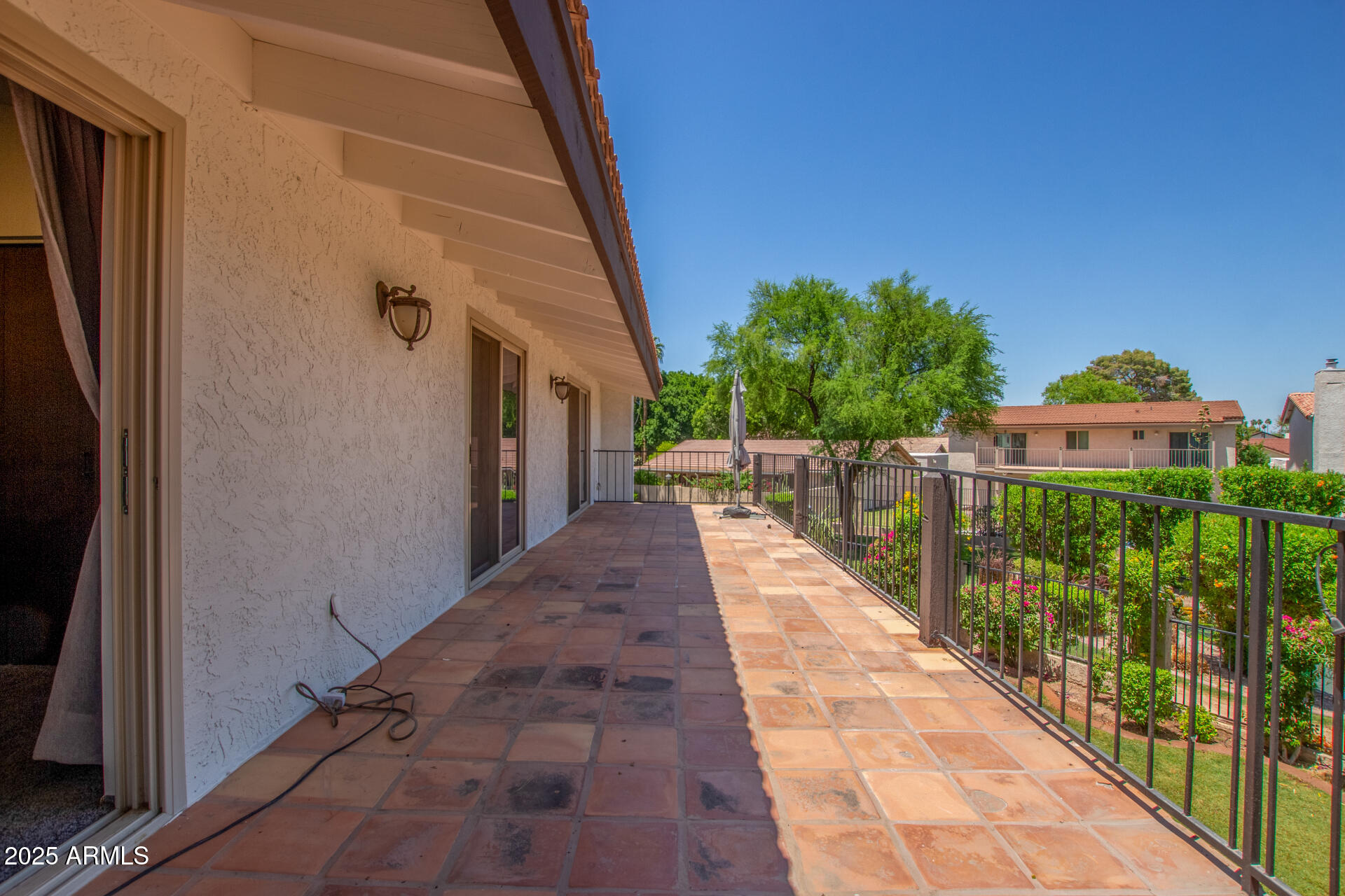 5617 S PIRATES COVE Road