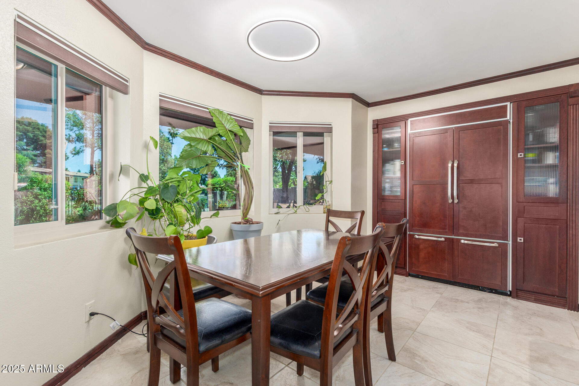 5617 S PIRATES COVE Road