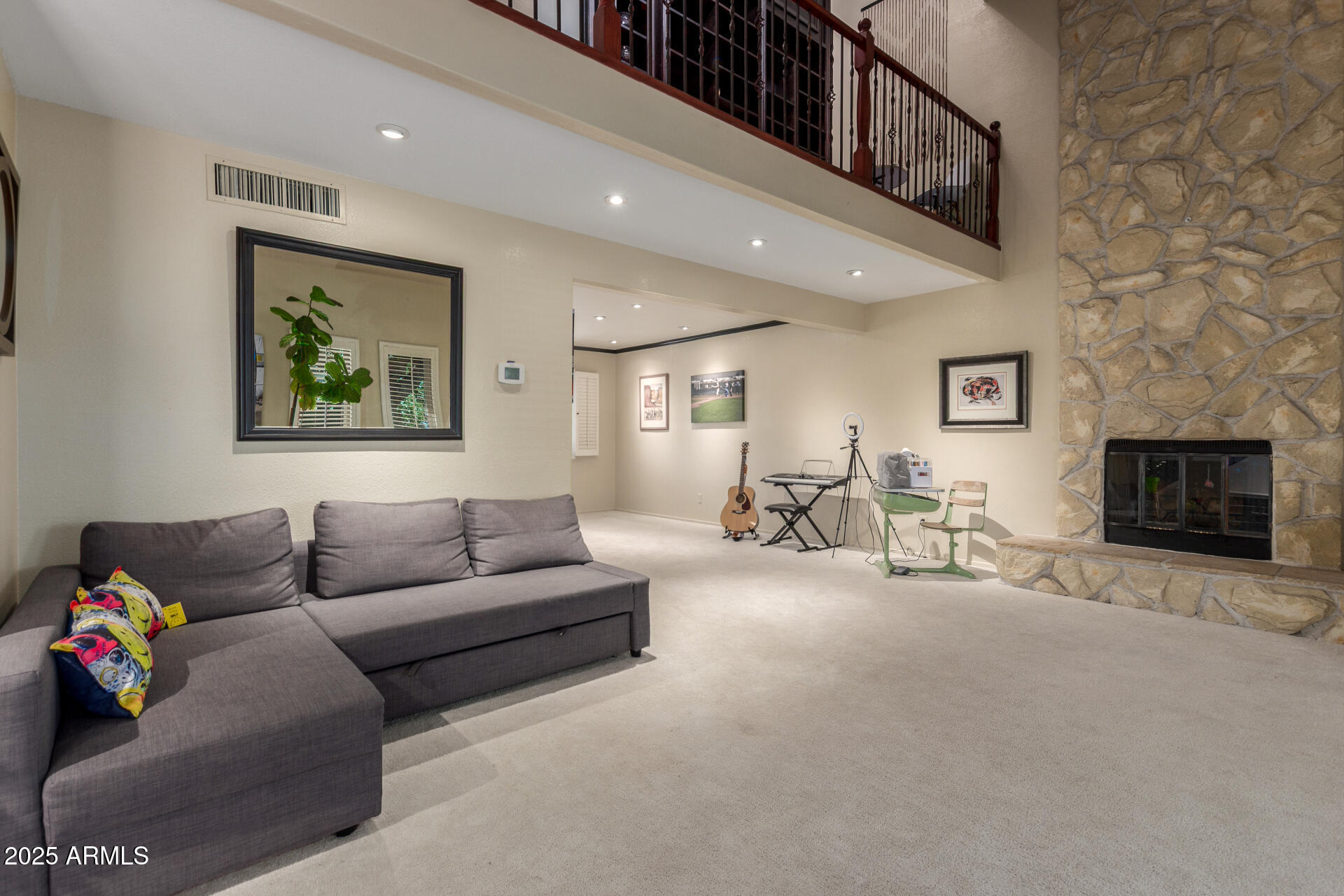 5617 S PIRATES COVE Road