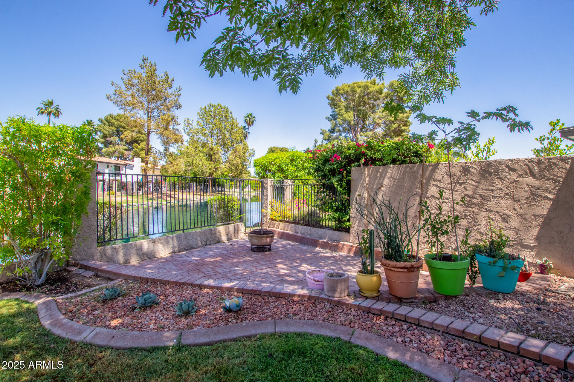 5617 S PIRATES COVE Road