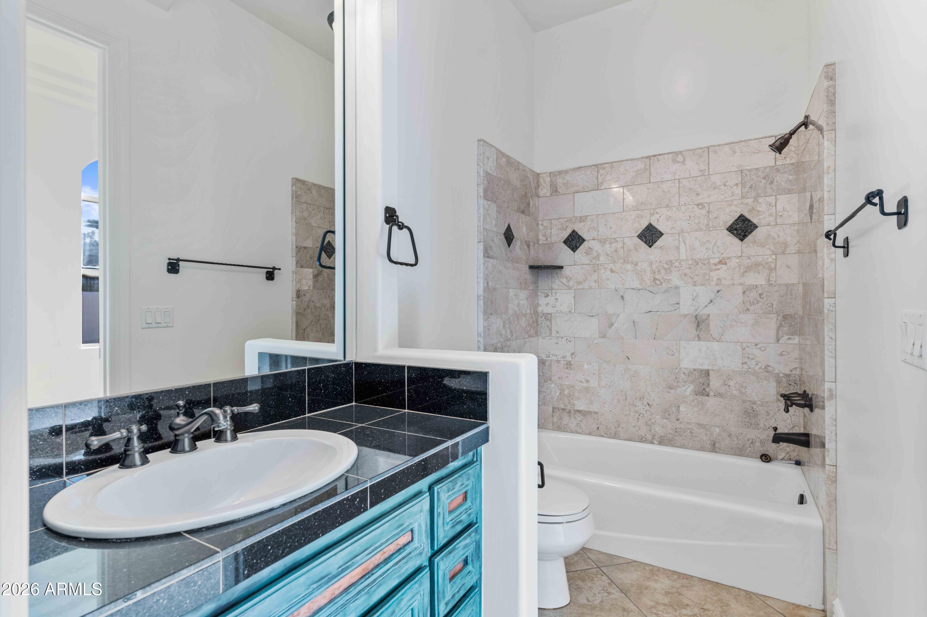 7126 E BLUEBIRD Lane