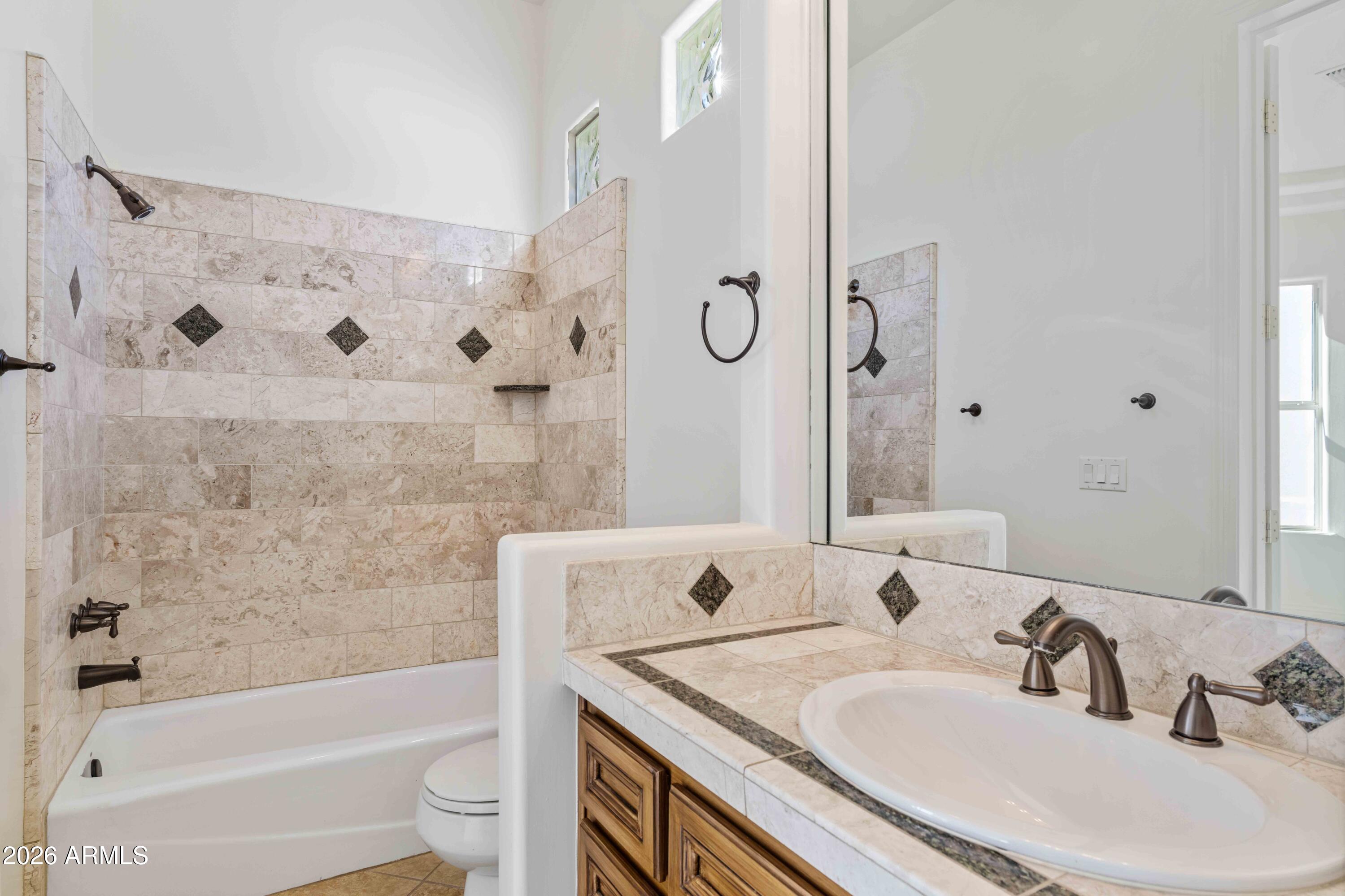 7126 E BLUEBIRD Lane