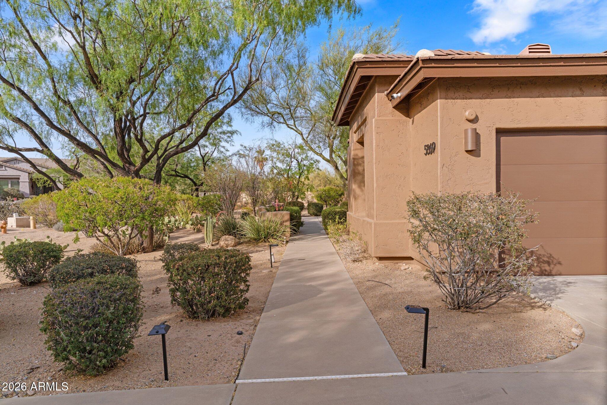 5869 E HEDGEHOG Place