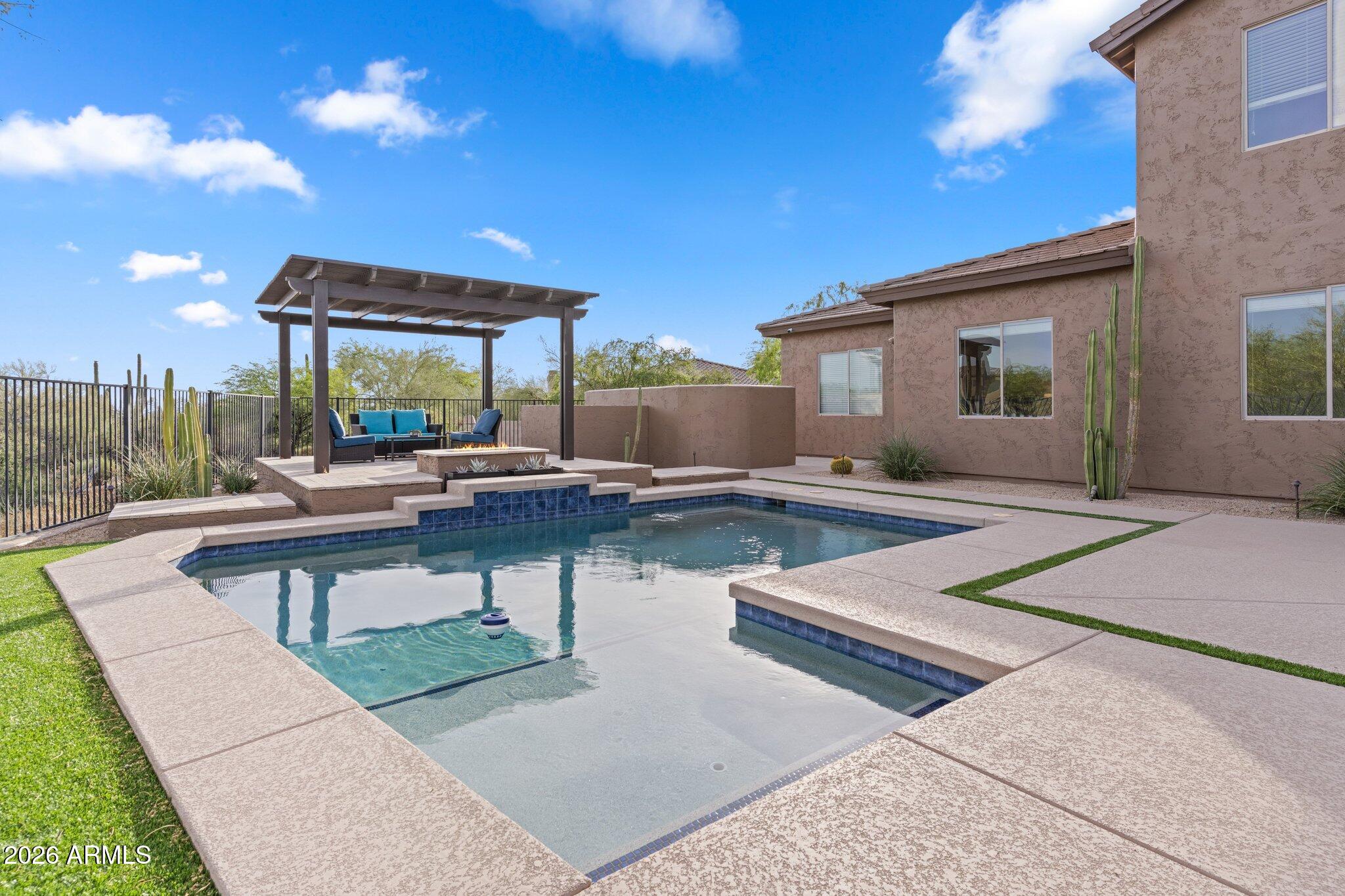 5869 E HEDGEHOG Place