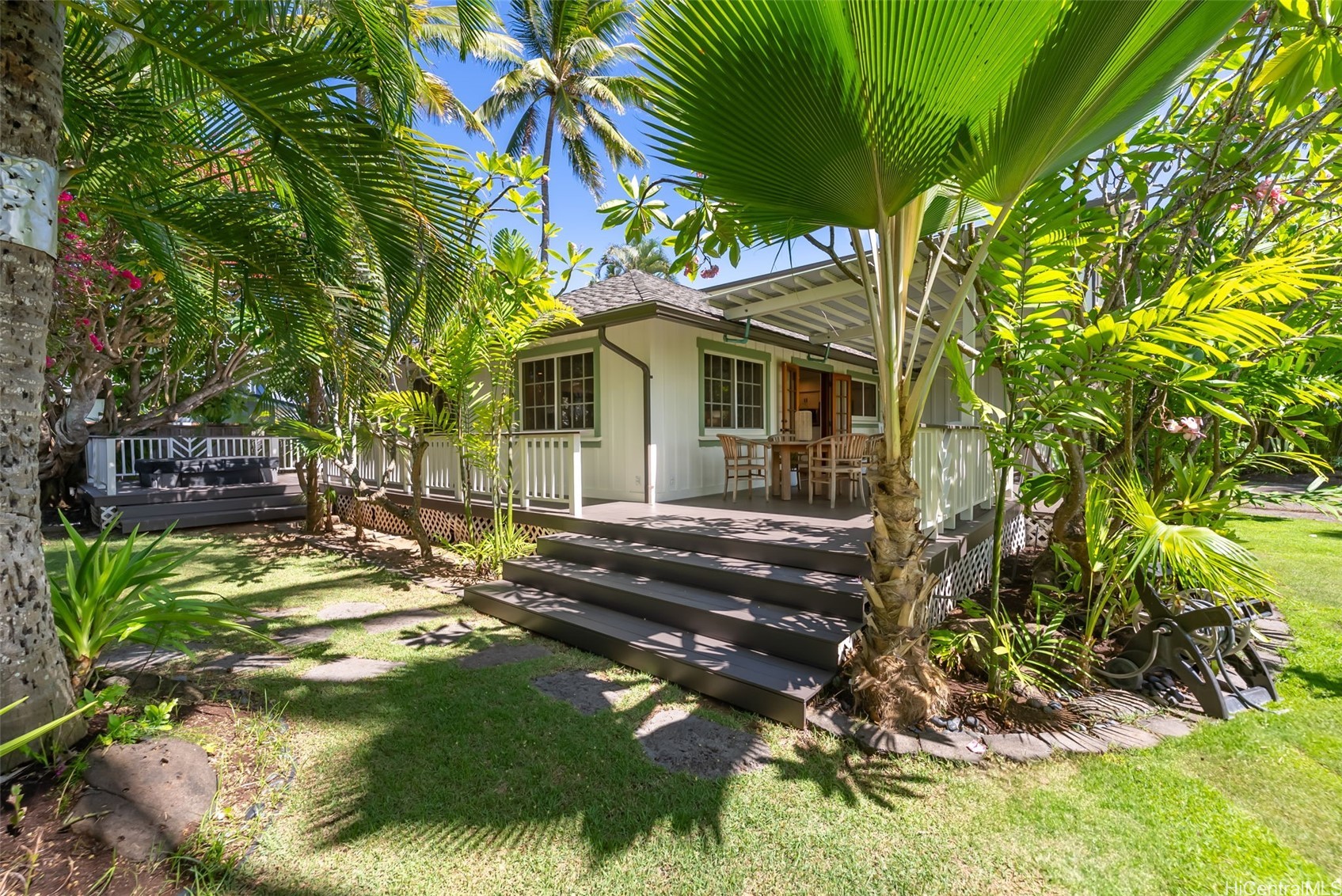 810 N Kalaheo Avenue F