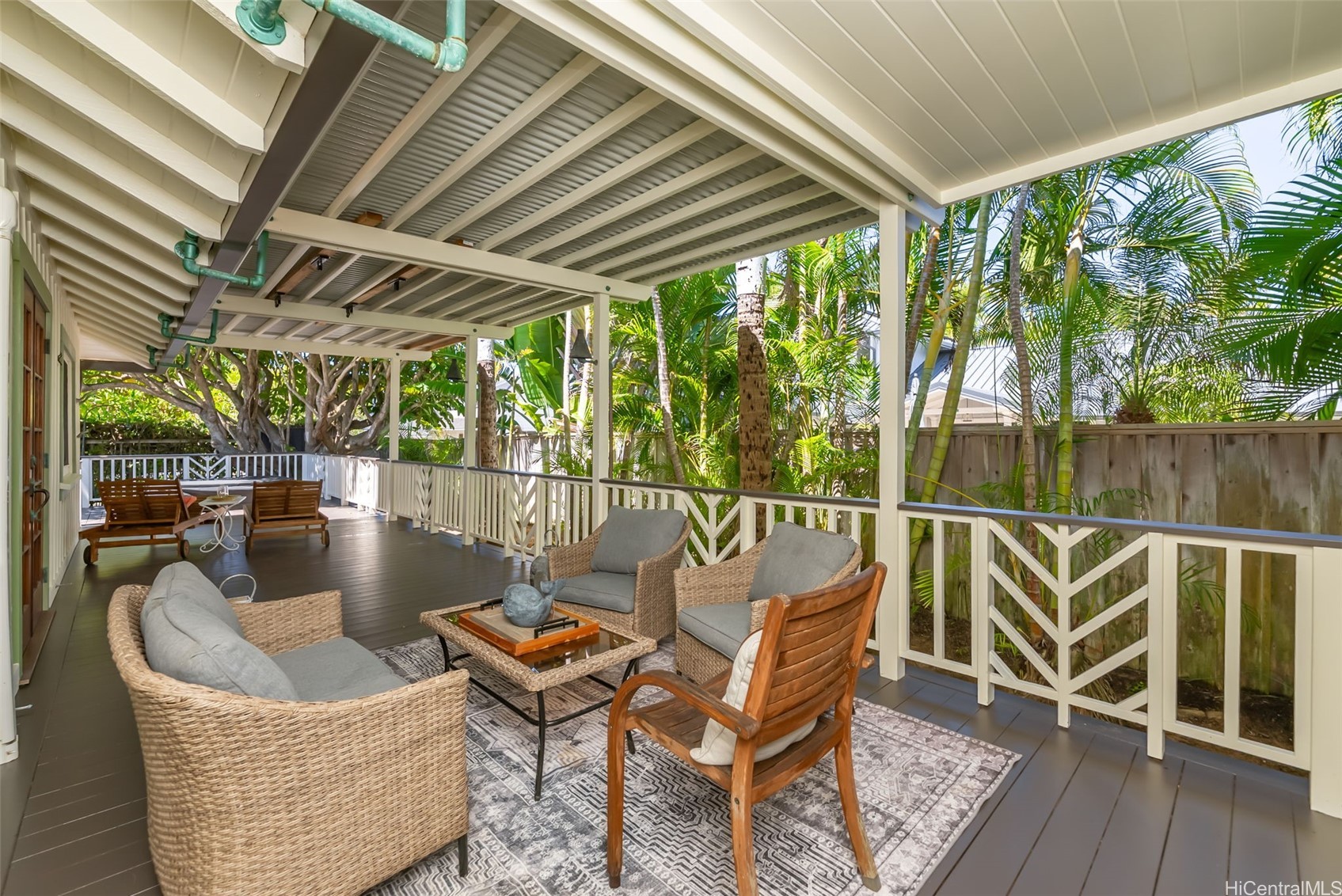 810 N Kalaheo Avenue F