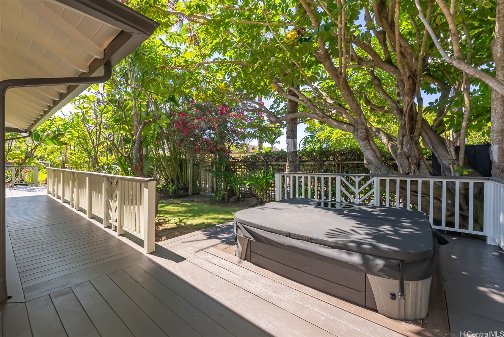 810 N Kalaheo Avenue F