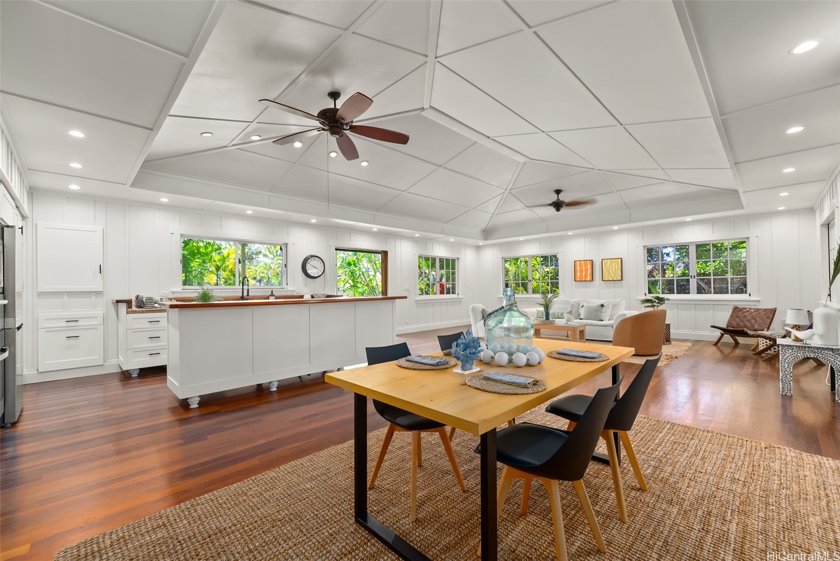 810 N Kalaheo Avenue F